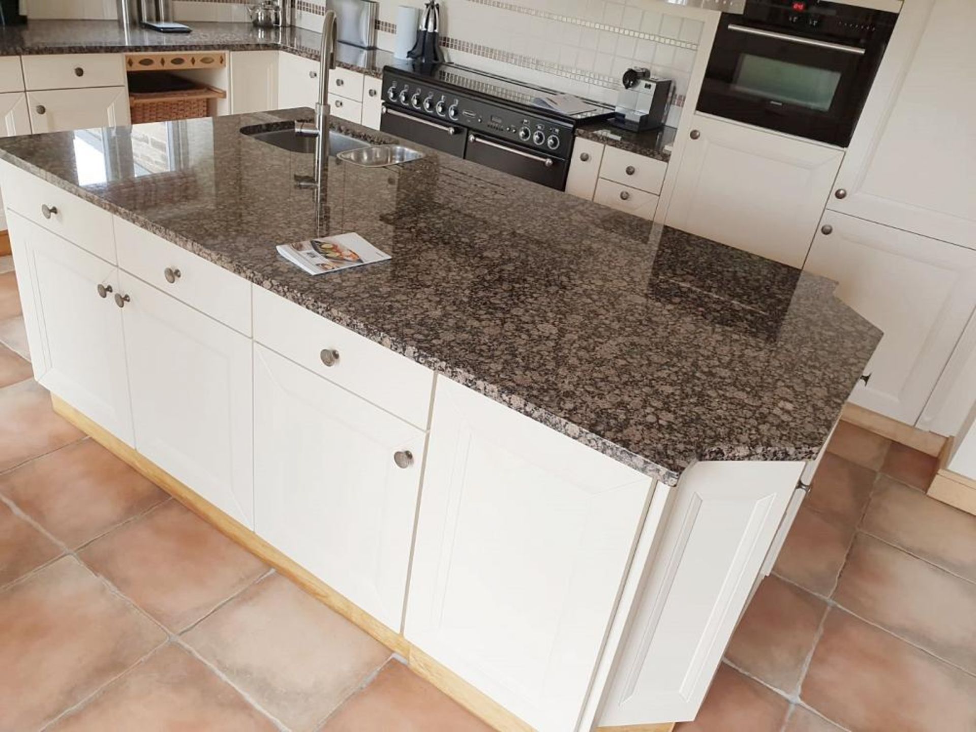 1 x Beautiful Bespoke Shaker-Style Kitchen In Cream With Central Island, Siemens Appliances And Gran - Image 29 of 30