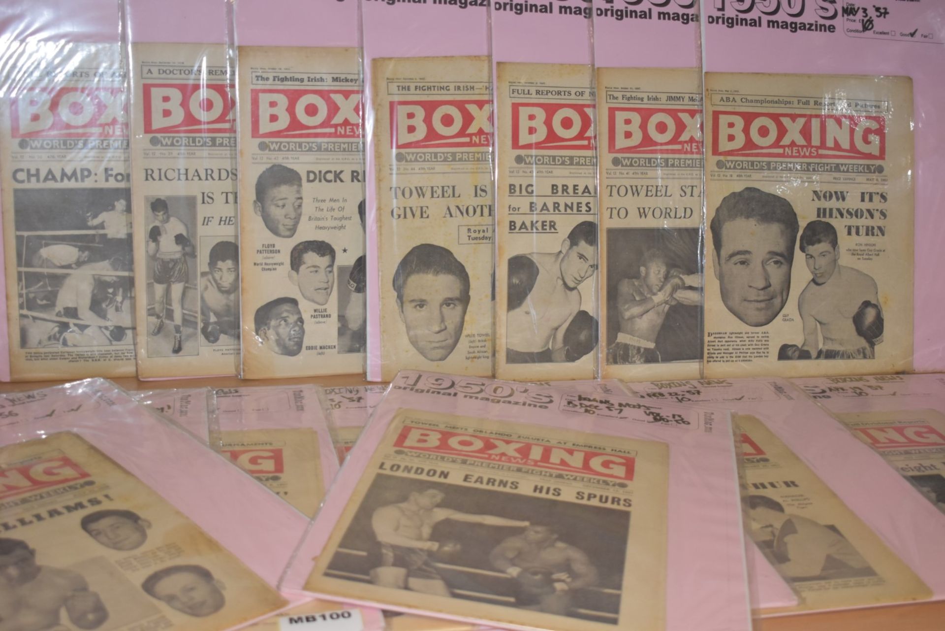 56 x Vintage Boxing News Magazines Dated 1955 to 1959 - Ref MB100/101/102 - Individually Packaged - Image 5 of 28