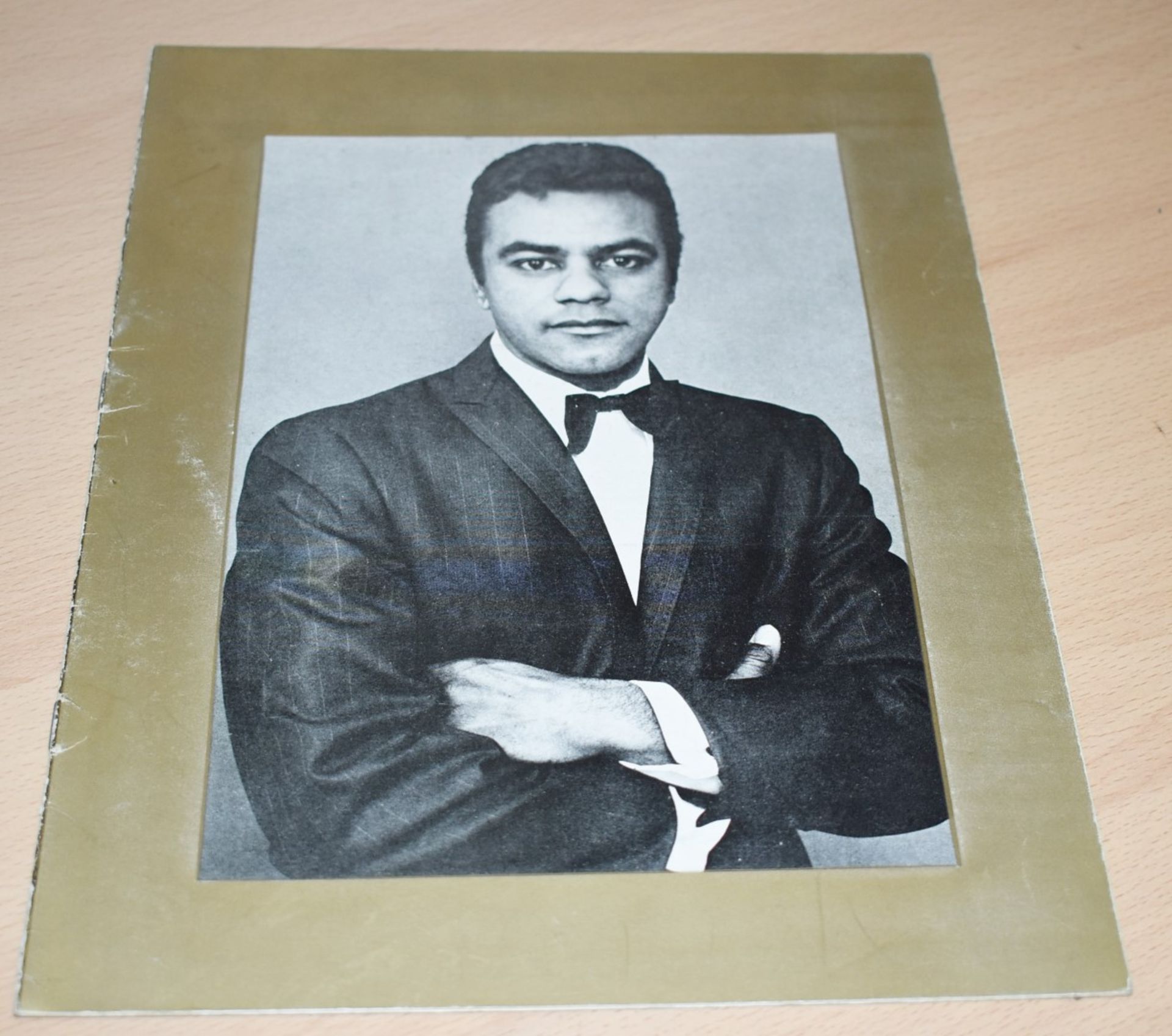 1 x Johnny Mathis With Syd Lawrence and His Orchestra - London Palladium 1971 Brochure - Ref MB138 -