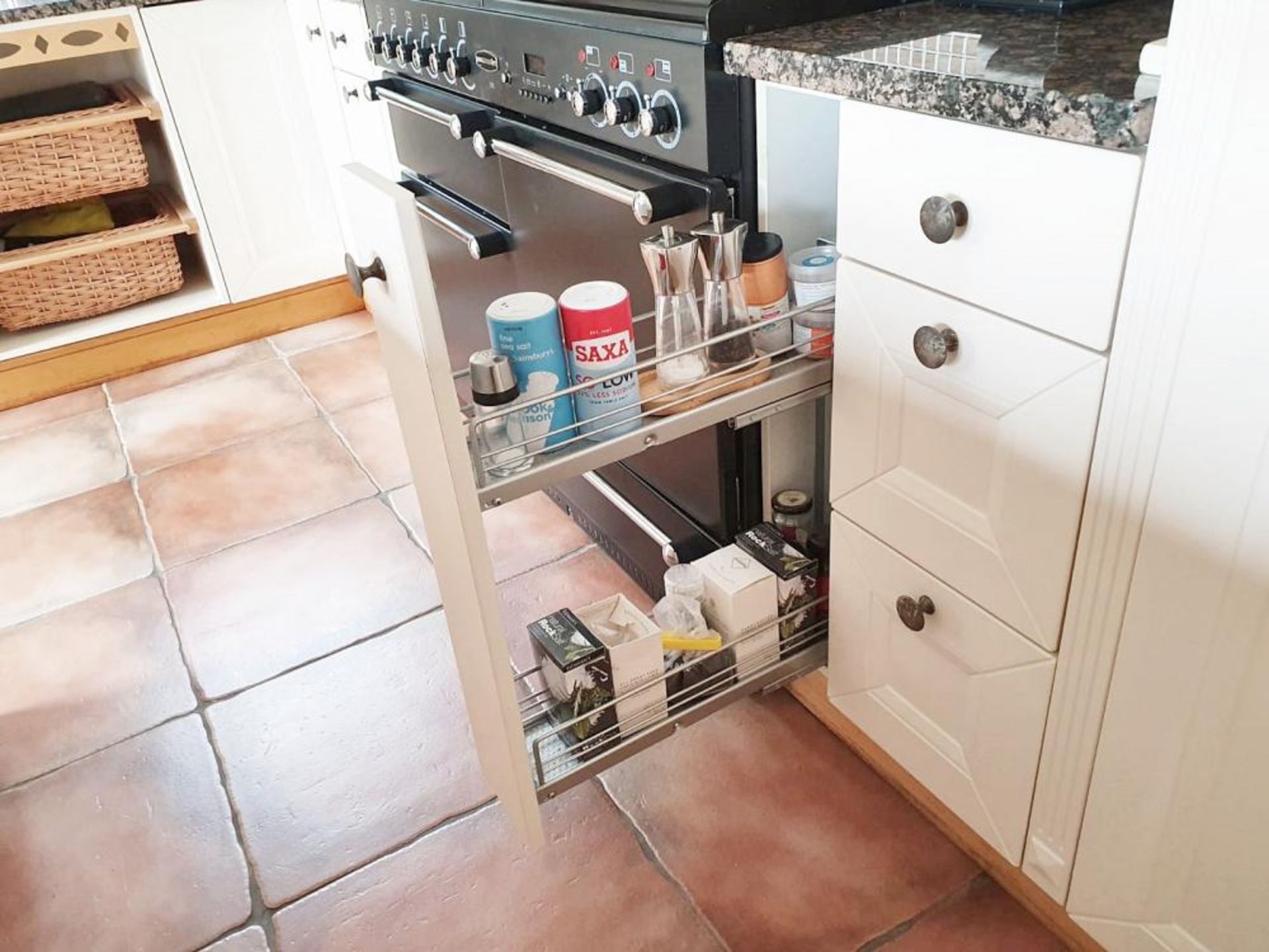 1 x Beautiful Bespoke Shaker-Style Kitchen In Cream With Central Island, Siemens Appliances And Gran - Image 8 of 30