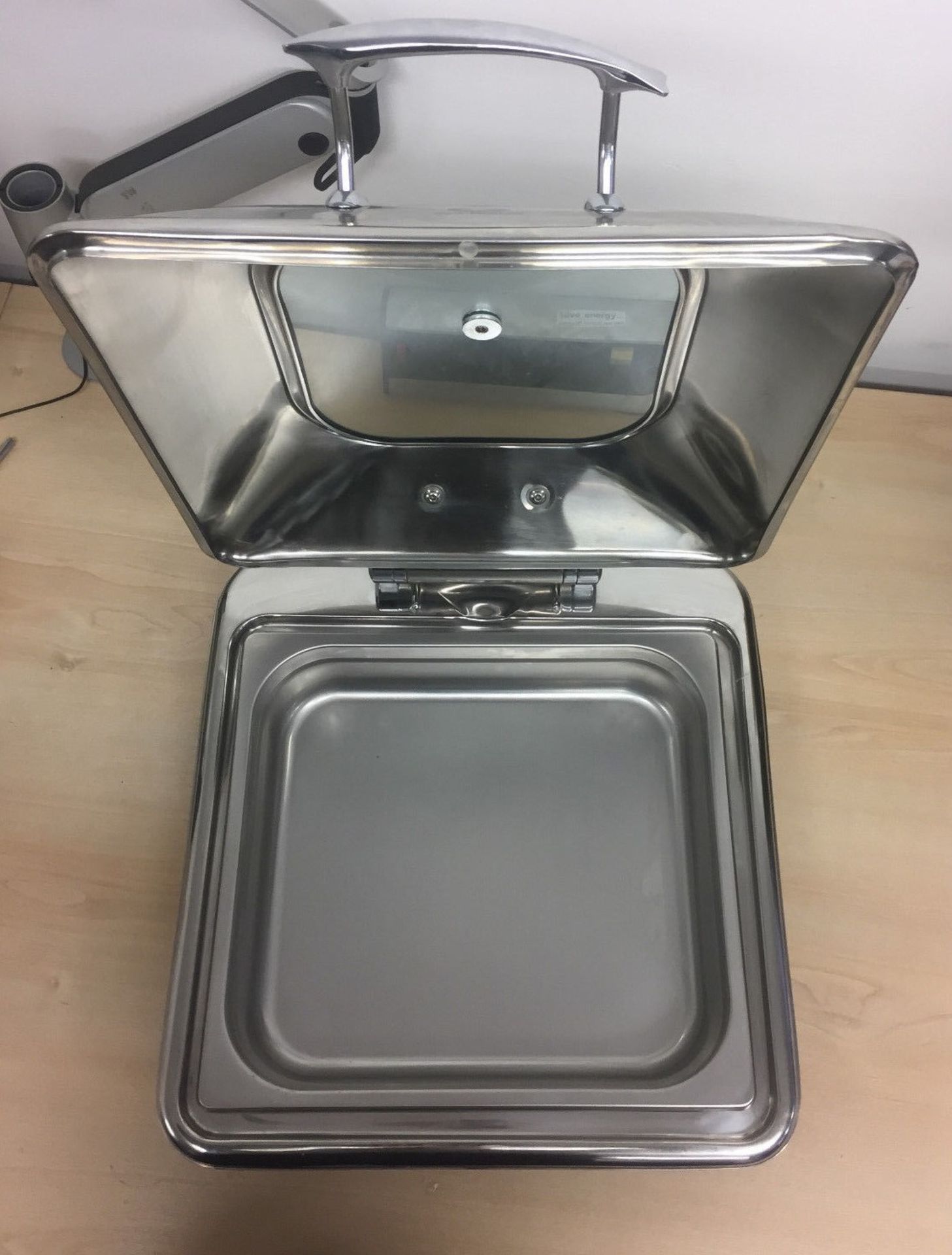 1 x Lacor Luxe GN 2/3 Chafing Dish - Stainless Steel Silver Finish - 41 x 43 x 20 cm - 5.5 - Image 6 of 6