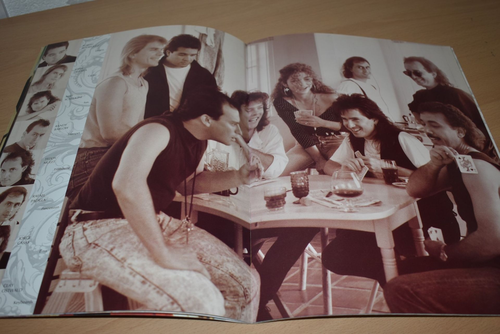 1 x Gloria Estefan Miami Sound Machine Get On Your Feet 1989-90 Tour Programme Book - Ref MB136 - - Image 3 of 3