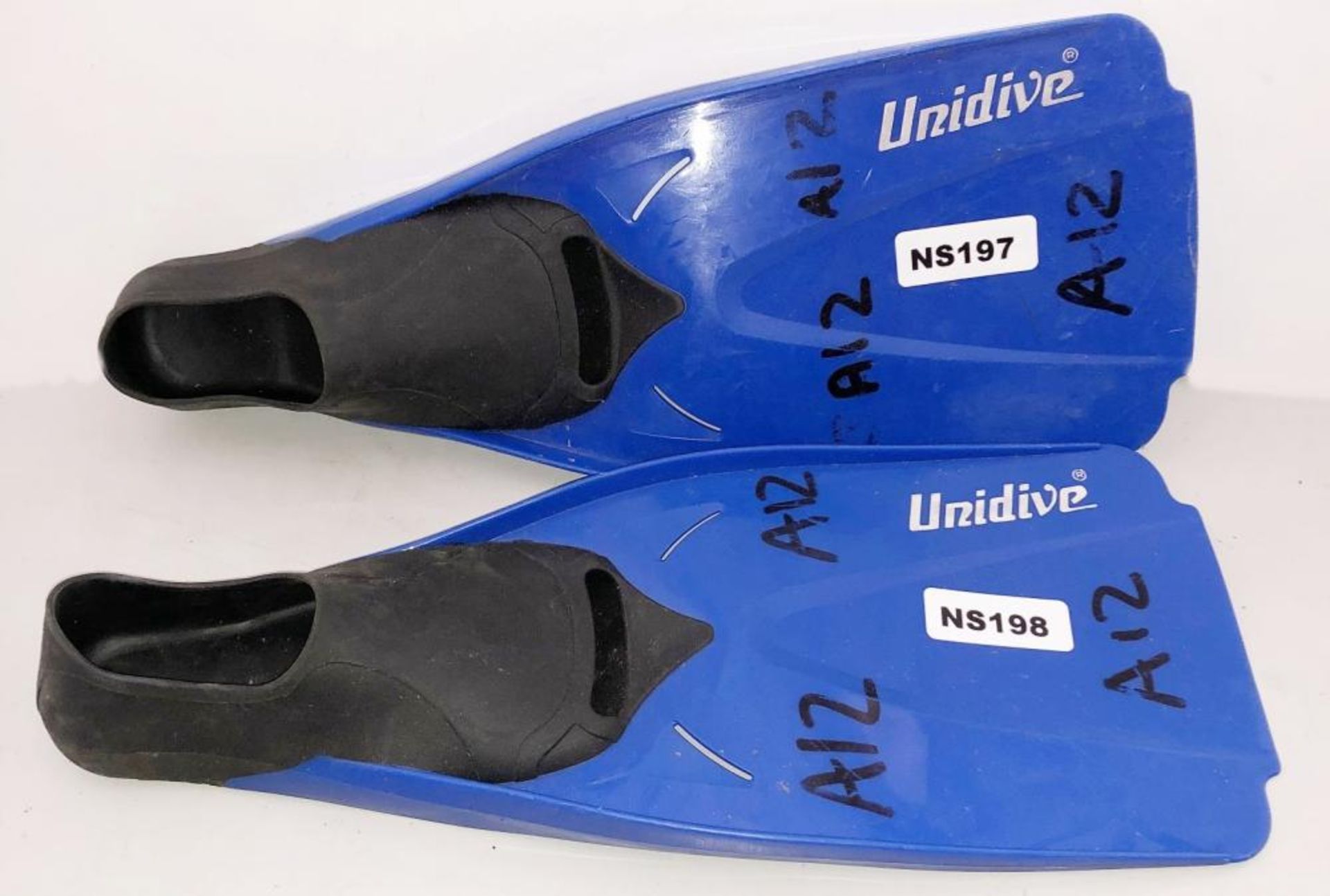 3 x Pairs Of Junior Diving Fins - CL349 - Location: Altrincham WA14 - Image 2 of 10