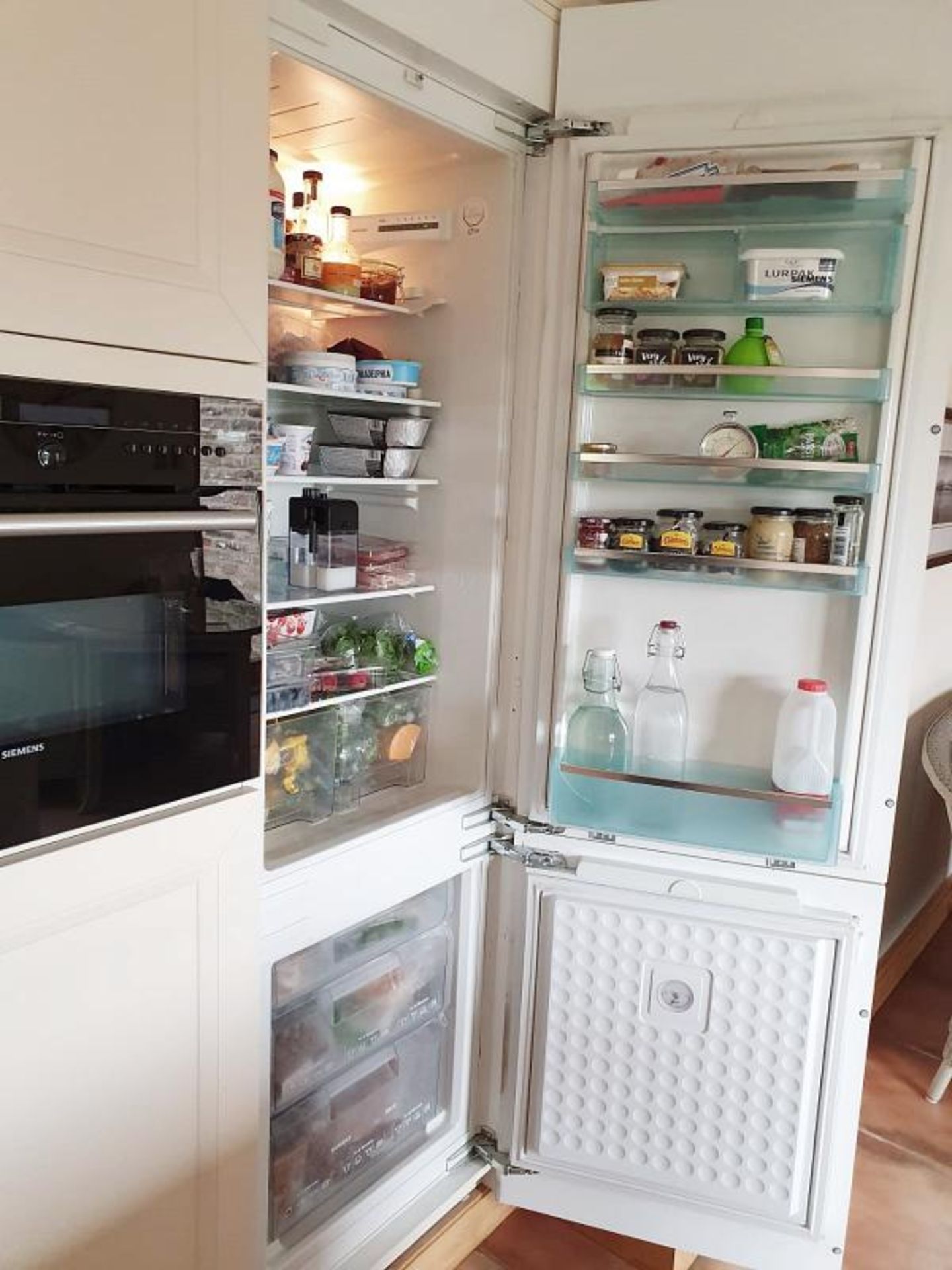 1 x Beautiful Bespoke Shaker-Style Kitchen In Cream With Central Island, Siemens Appliances And Gran - Image 24 of 30