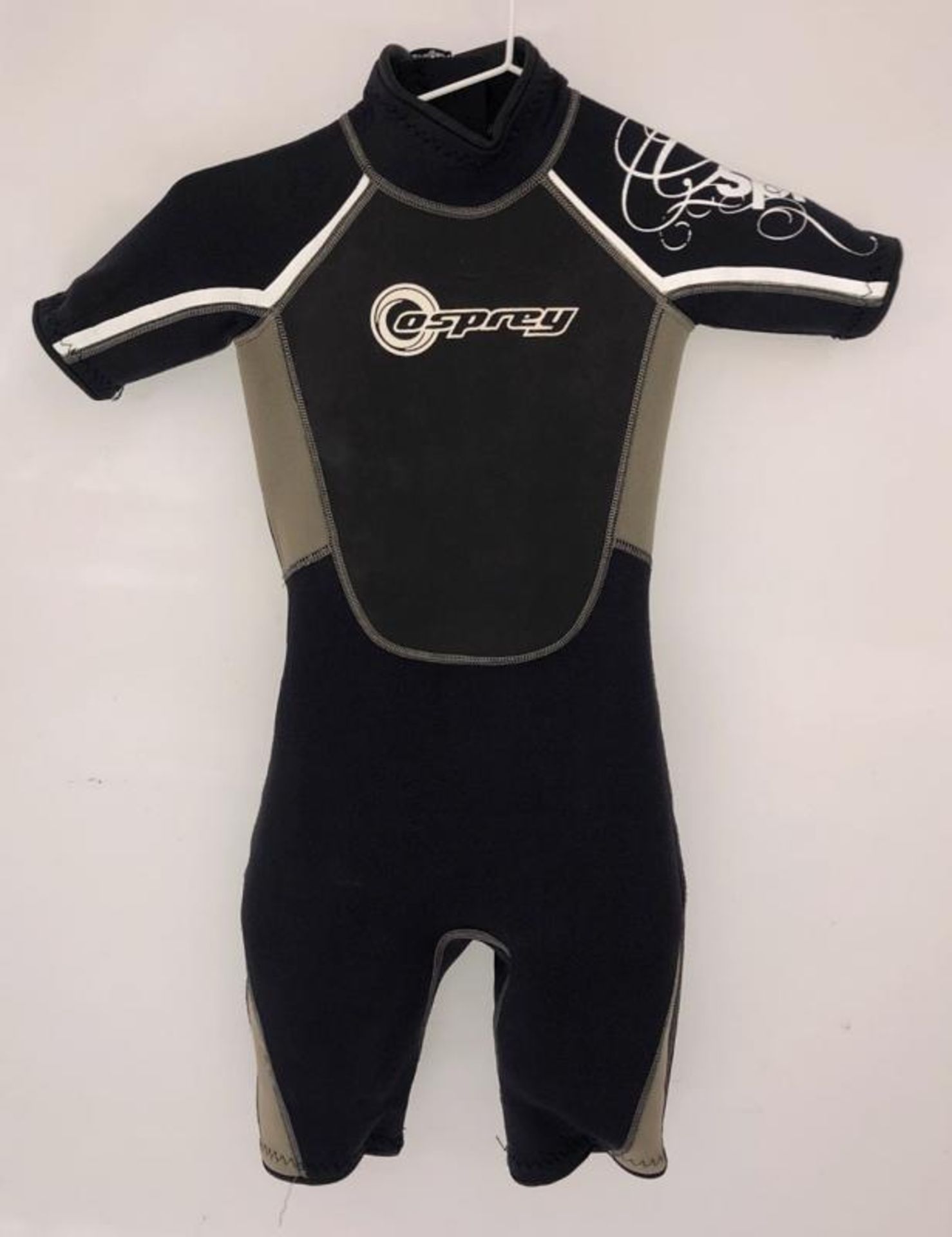 3 x Junior Wetsuit's - Ref: NS349, NS351, NS347 - CL349 - Location: Altrincham WA14 - Used In Good C - Image 10 of 10
