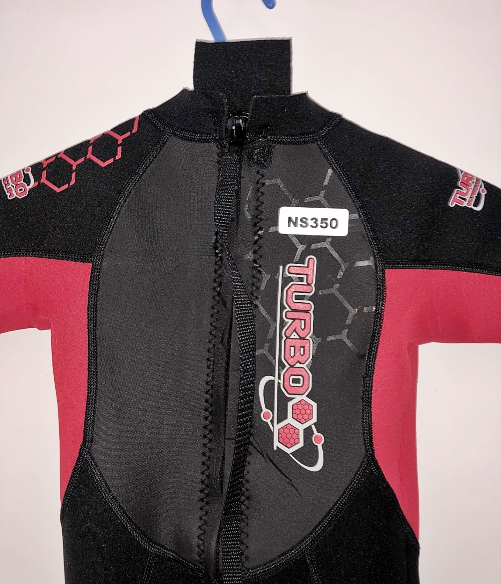 1 x New Junior Red and Black Turbo Wetsuit Factory - Ref: NS350 - CL349 - Altrincham WA14 - Image 3 of 5