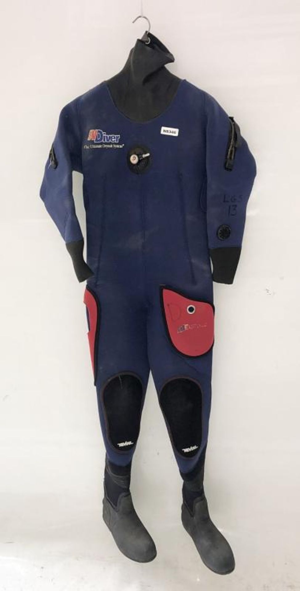2 x Full Diving Wetsuits - Ref: NS345, NS346 - CL349 - Location: Altrincham WA14 - Used In Good Cond - Image 9 of 16