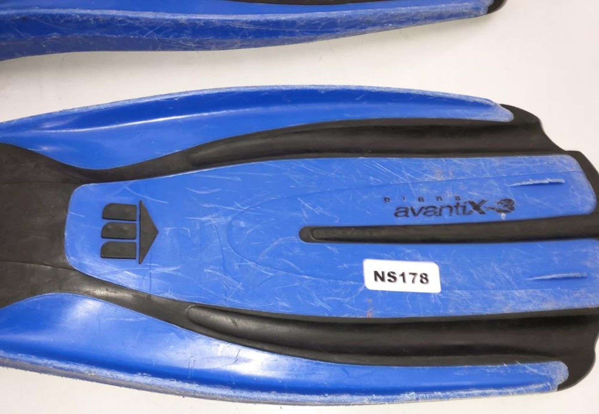 5 x Pairs Of Branded Diving Fins - Ref: NS175, NS176, NS177, NS178, NS179, NS180, NS181, NS182, NS18 - Image 16 of 17