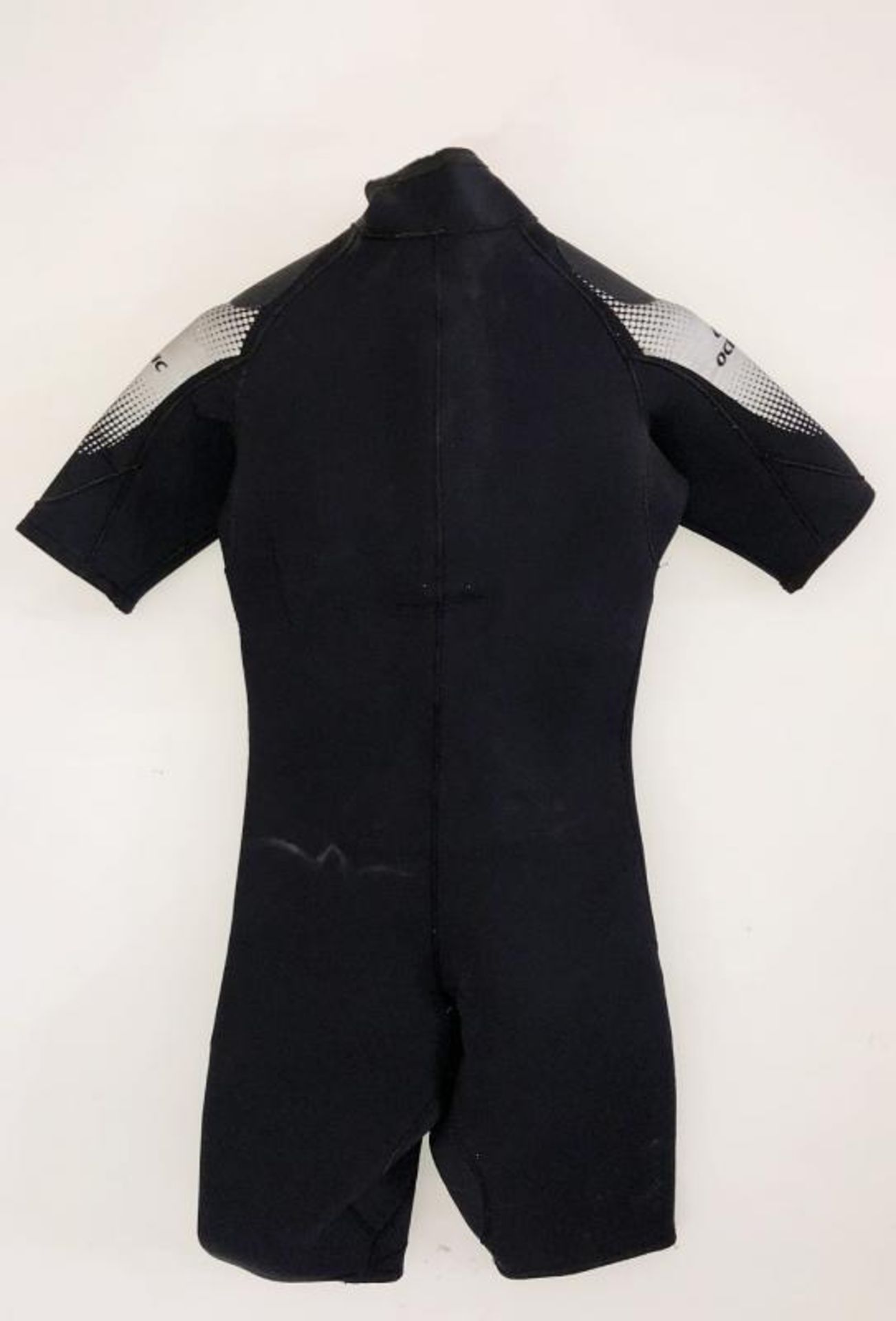 1 x Small Oceanic Shadow Titanium Shortie Wetsuit In Black - Ref: NS354 - CL349 - Location: Altrinch - Image 5 of 5
