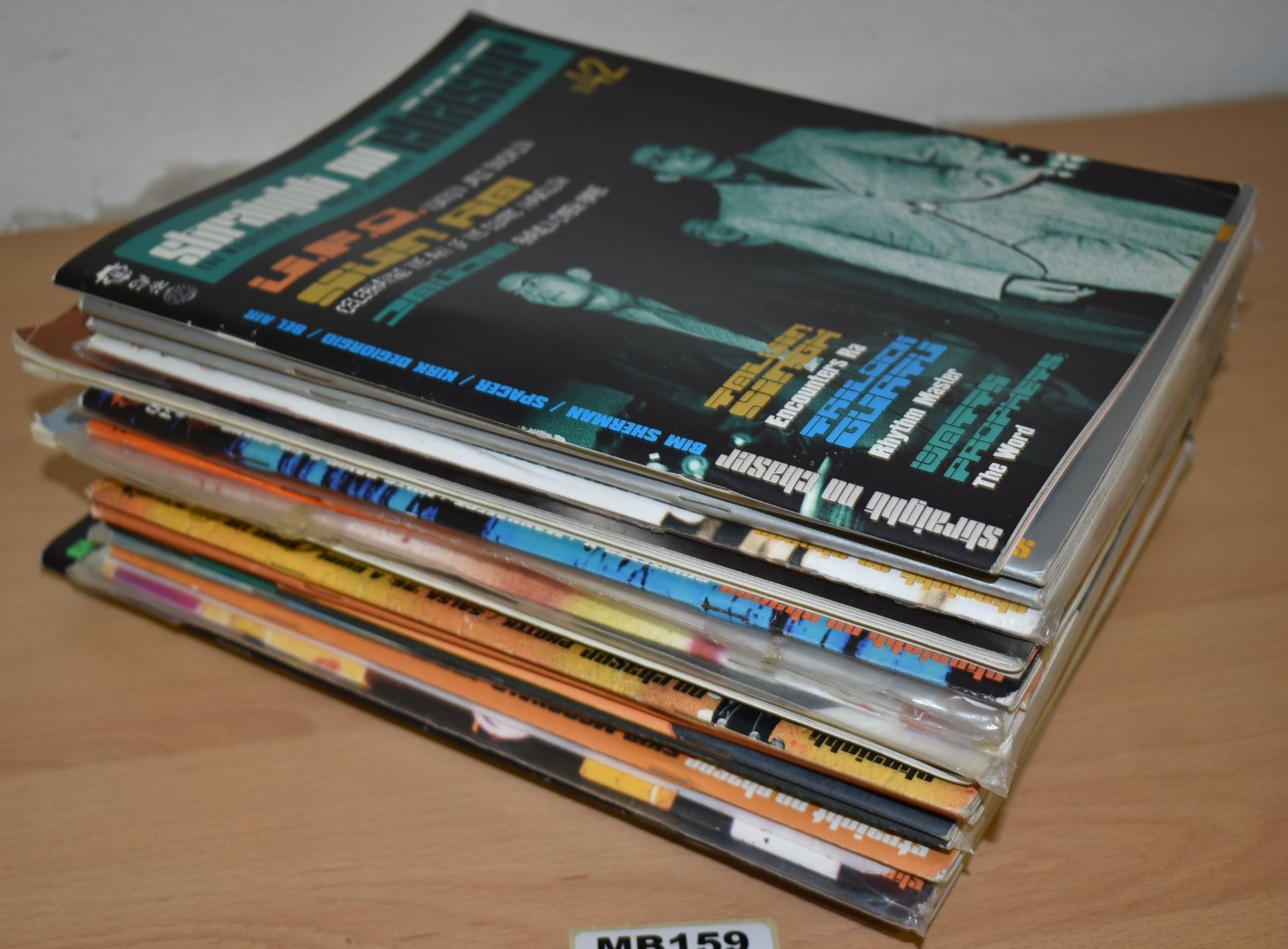 22 x Vintage STRAIGHT NO CHASER World of Jazz Jive Music Magazines - Dated 1989 to 1998 - Ref - Image 7 of 7