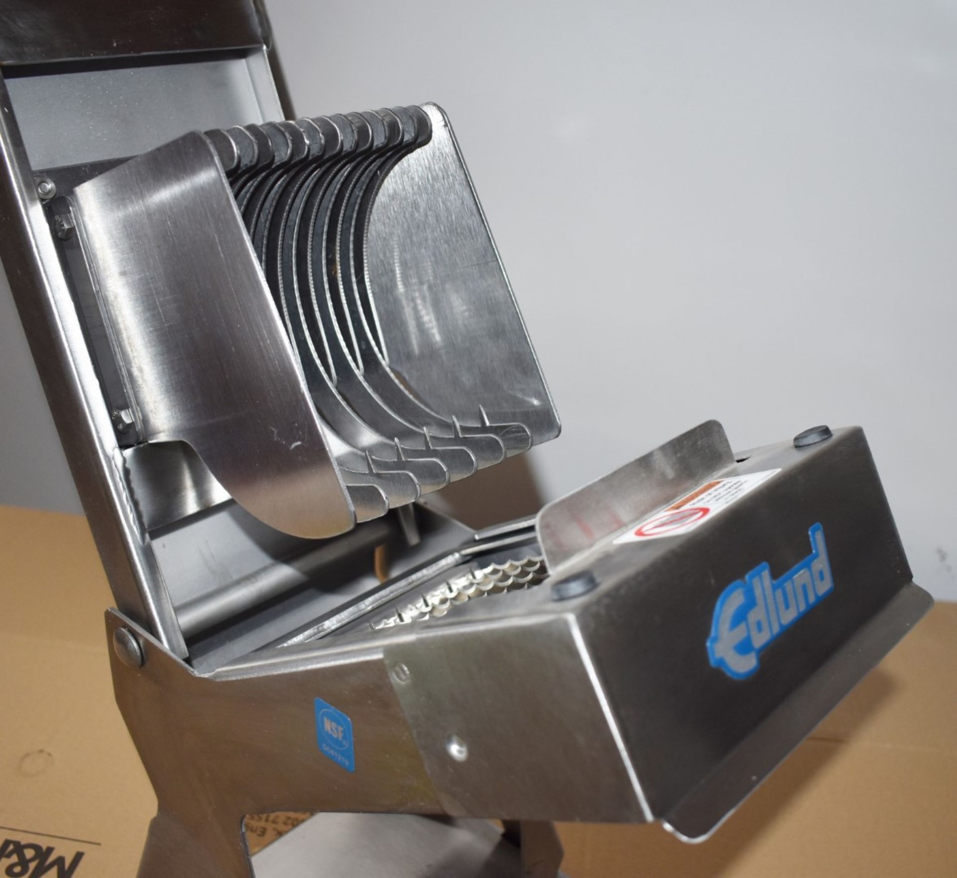 1 x Edlund XL-125 ARC Manual Fruit and Vegetable Slicer With Blades - CL232 - Ref115 - Location: - Image 8 of 11