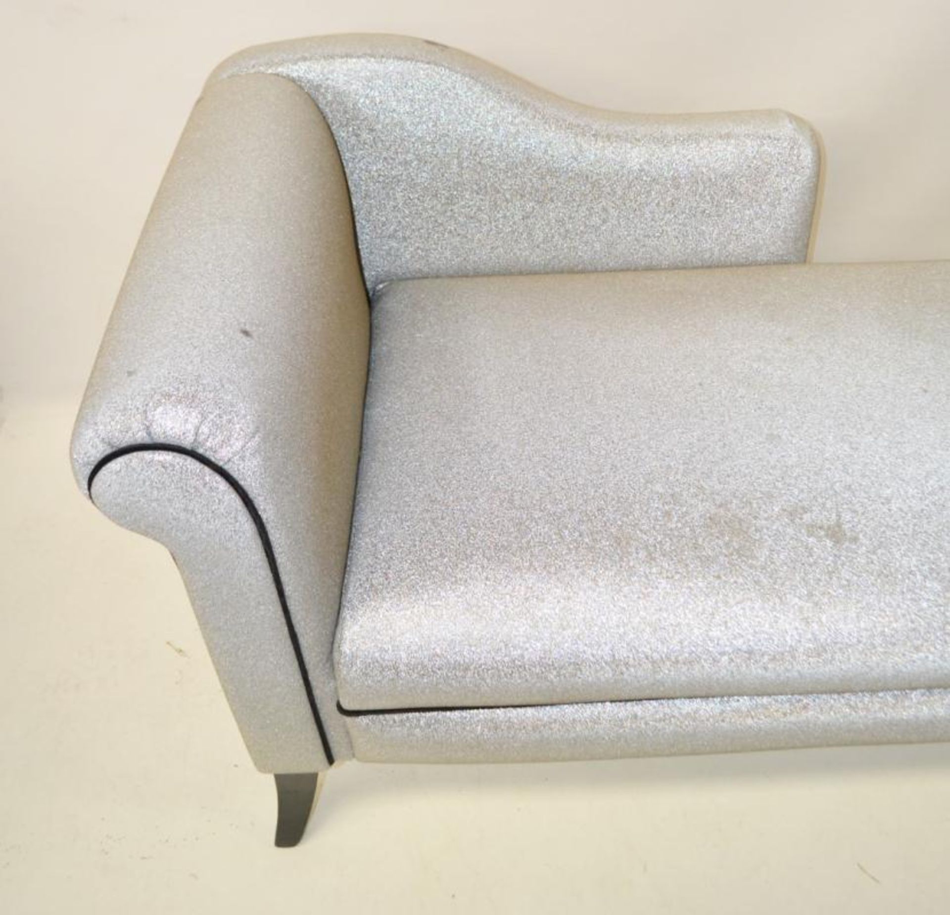 1 x Chaise Lounge Chair Finished In Silver Glitter - Ref: BLT376 - CL380 - NO VAT ON THE HAMMER - - Image 2 of 8