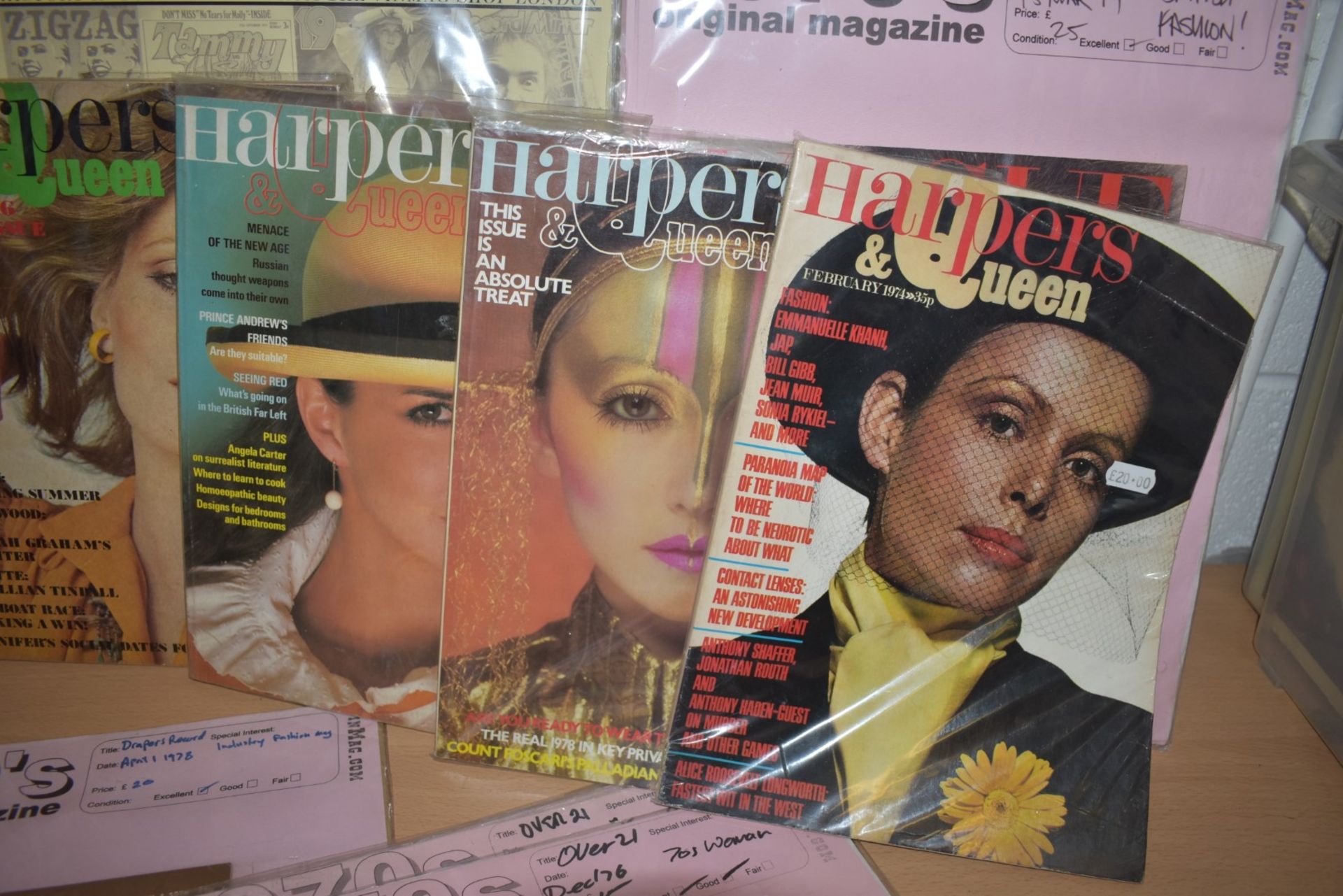 39 x Vintage Women's Fashion Magazines from the 1970's - Ref MB103 - Vogue, Women's Journal, Over21, - Image 2 of 17