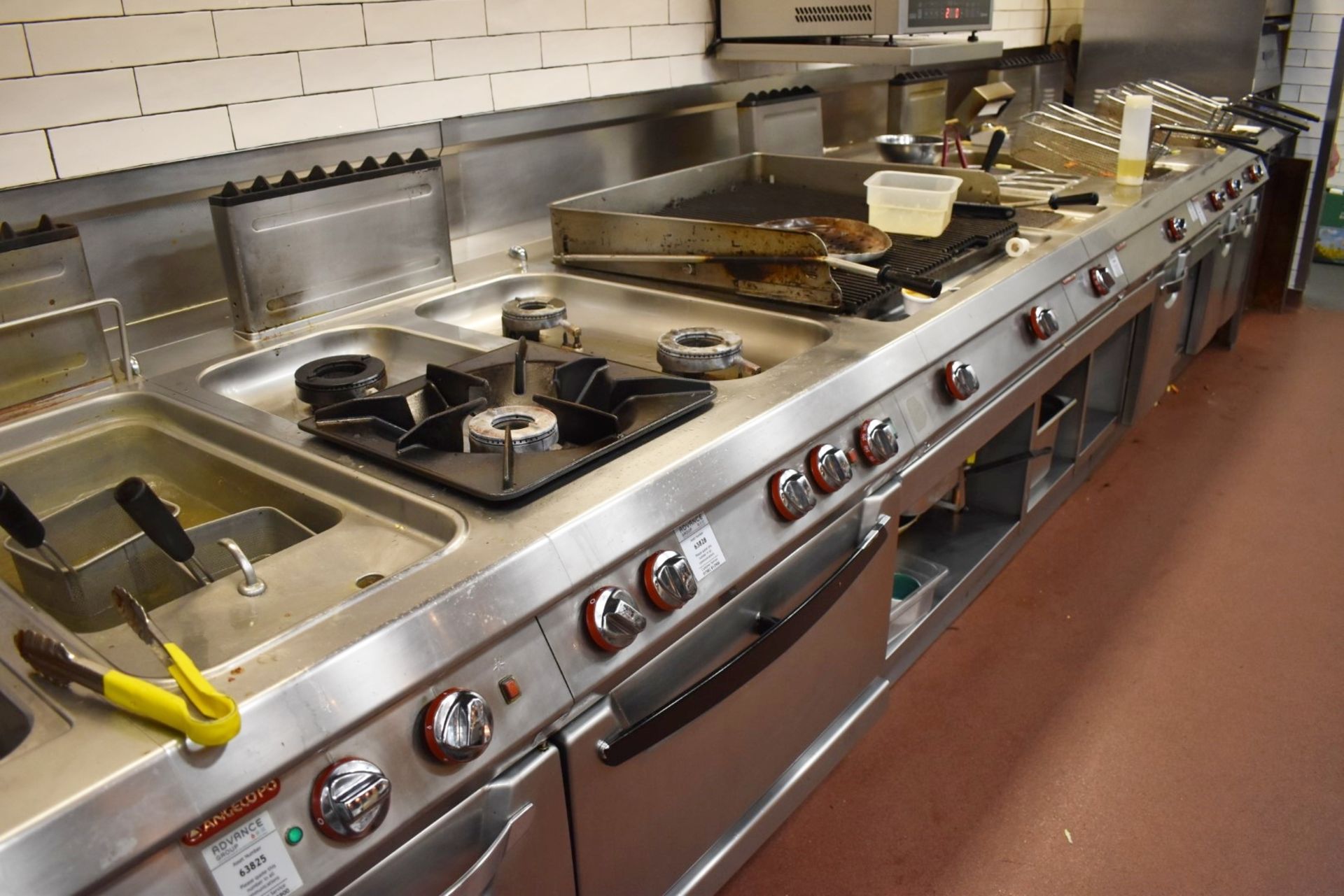 1 x Angelo Po Cooking Station - Approx 6m Length - Includes 11 units - Gas and Electric Powered - - Image 12 of 17