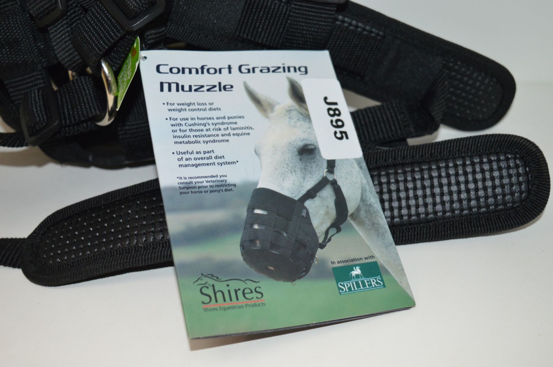 1 x Shires Comfort Grazing Muzzle - Cob 495N Black - New Stock - CL401 - Ref J895 - Location: - Image 3 of 4