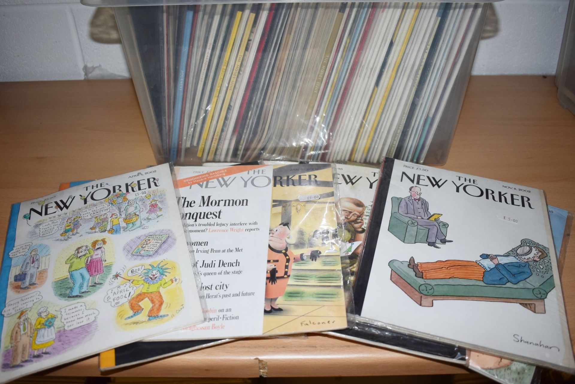 112 x New Yorker Magazines Dated 1997 to 2006 - Ref MB121 - CL431 - Location: Altrincham WA14