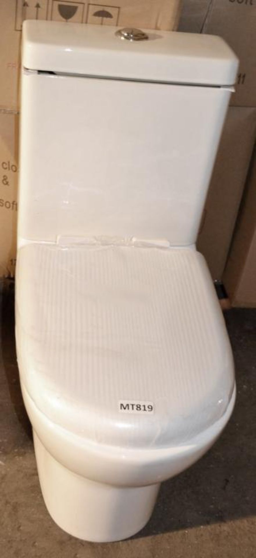 1 x Close Coupled Toilet Pan With Soft Close Toilet Seat And Cistern (Inc. Fittings) - Brand New Box - Image 9 of 10