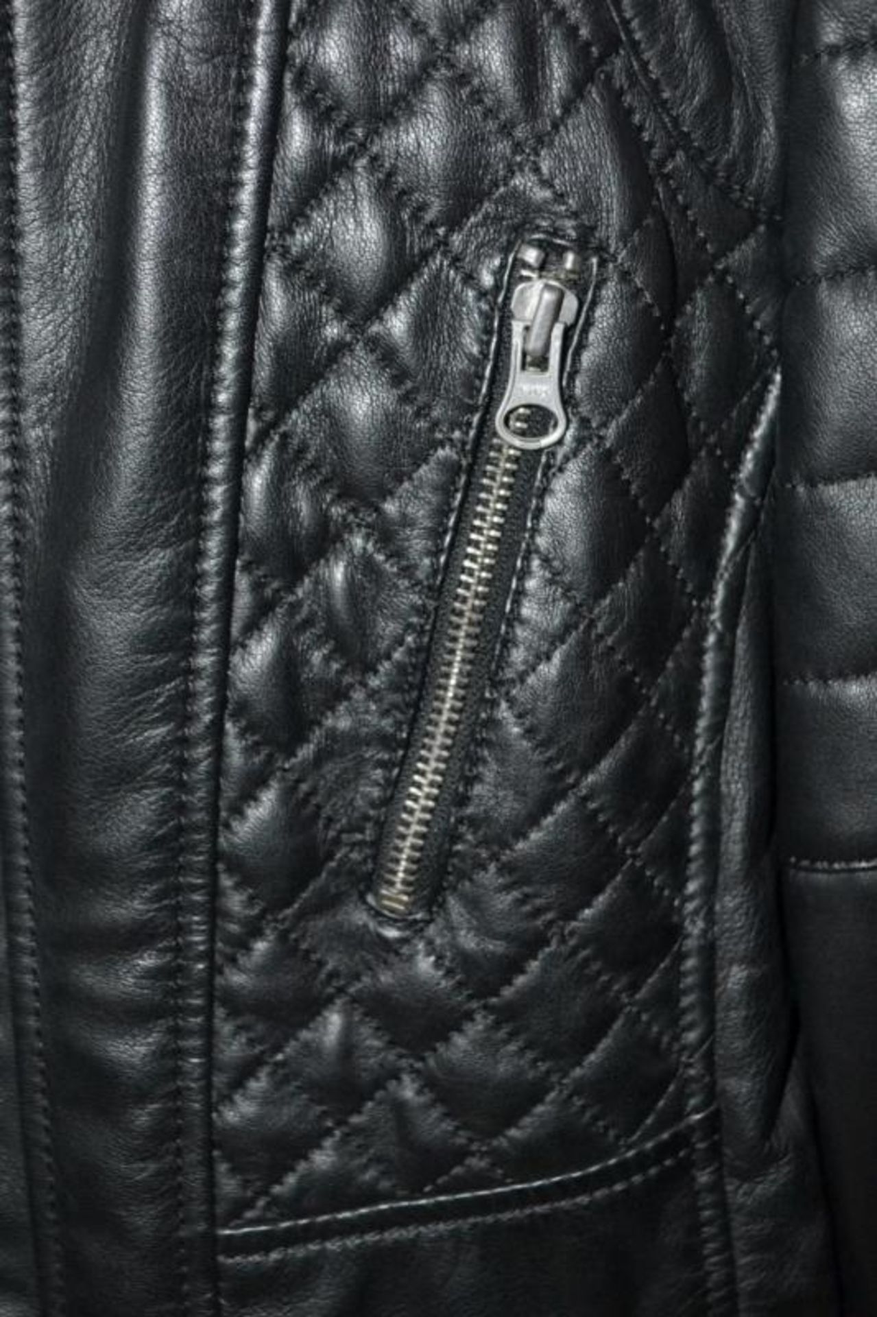 1 x Steilmann Black Fine Sheepskin Leather Biker Jacket - Features Zipped Pockets And Padded Panels - Image 7 of 12