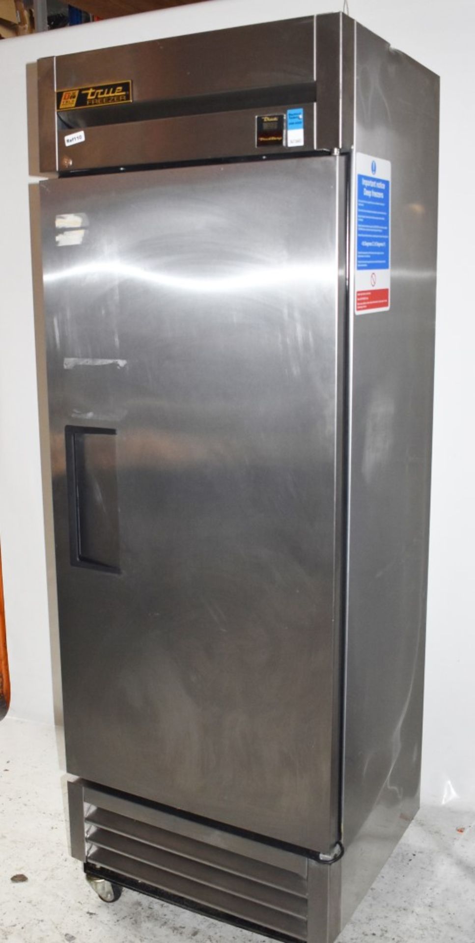 1 x True T-19FZ Upright Single Solid Door Freezer - Stainless Steel Finish With Aluminium Interior - - Image 2 of 9