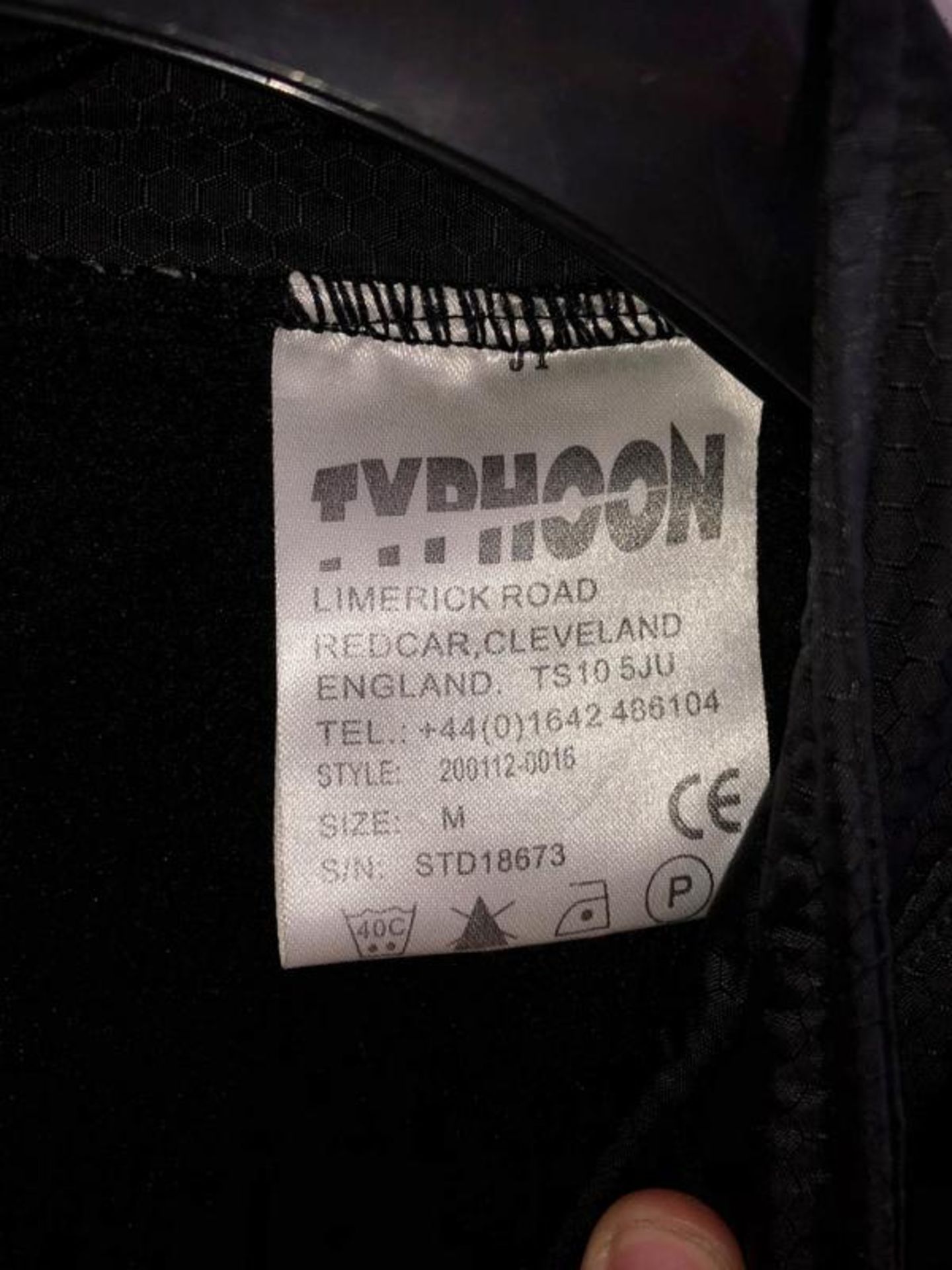 1 x Medium Black Puffer Typhoon Drysuit - Ref: NS359 - CL349 - Location: Altrincham WA14 - Used In G - Image 5 of 5