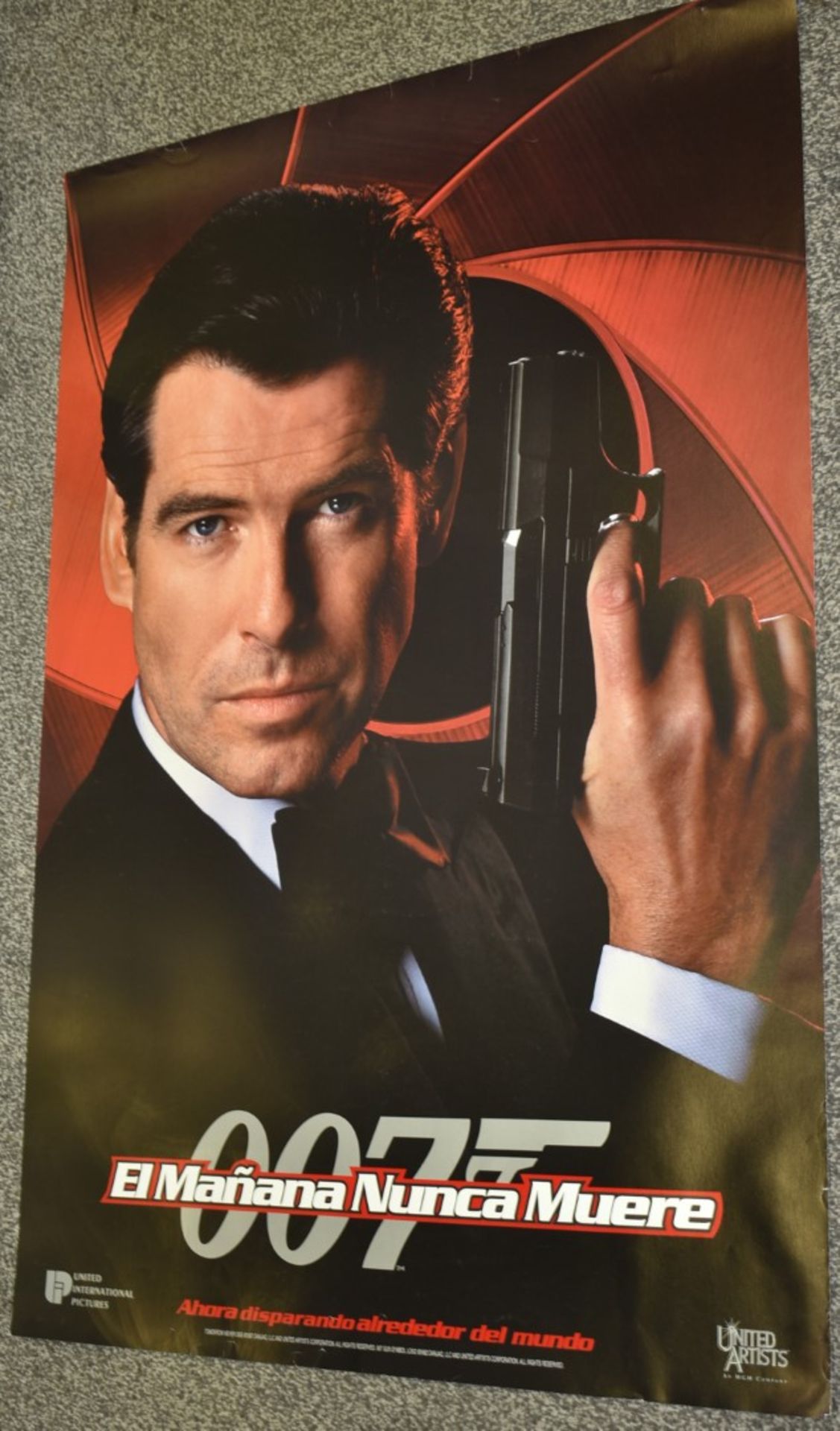 1 x Spanish Double Side Movie Poster - JAMES BOND 007 TOMORROW NEVER DIES - Starring Pierce Brosnan, - Image 4 of 8