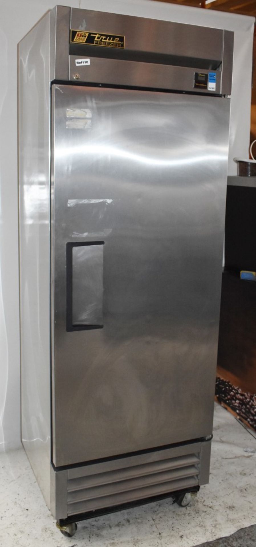 1 x True T-19FZ Upright Single Solid Door Freezer - Stainless Steel Finish With Aluminium Interior - - Image 3 of 9