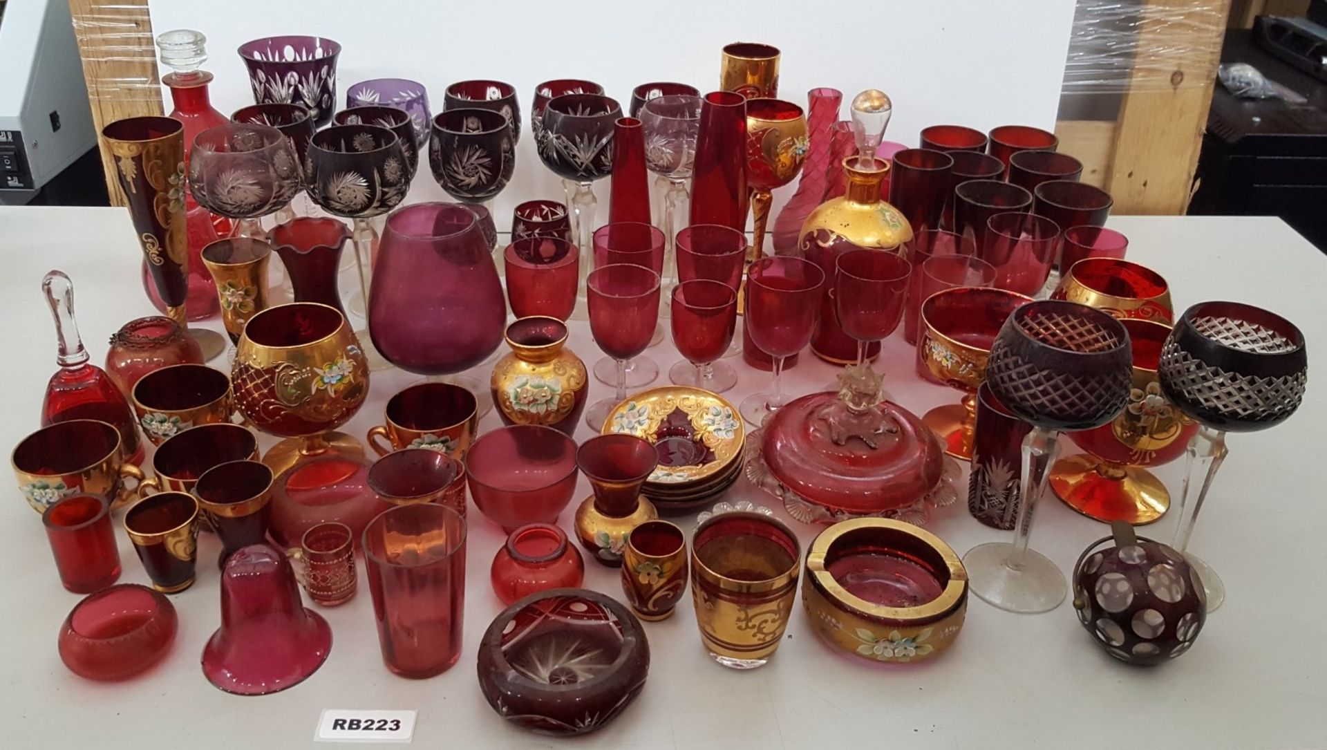 1 x Joblot Of 60+ Pieces Of Vintage Glasswear - Ref RB223 I - Image 6 of 7