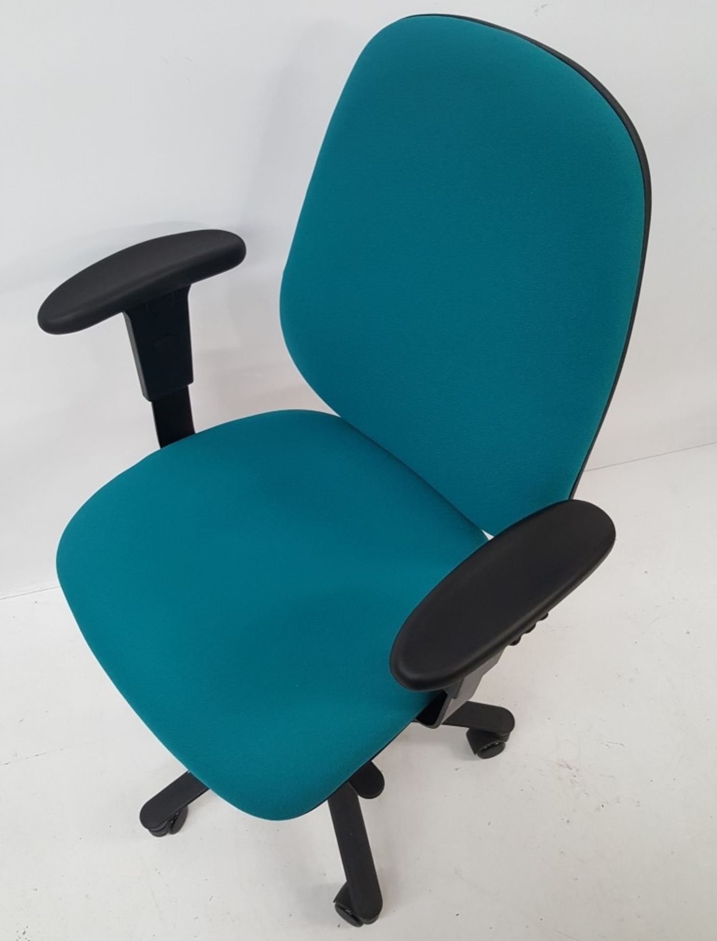 4 x Turquoise Blue Double Lever Office Chairs - Ref CBU44 - Image 3 of 7