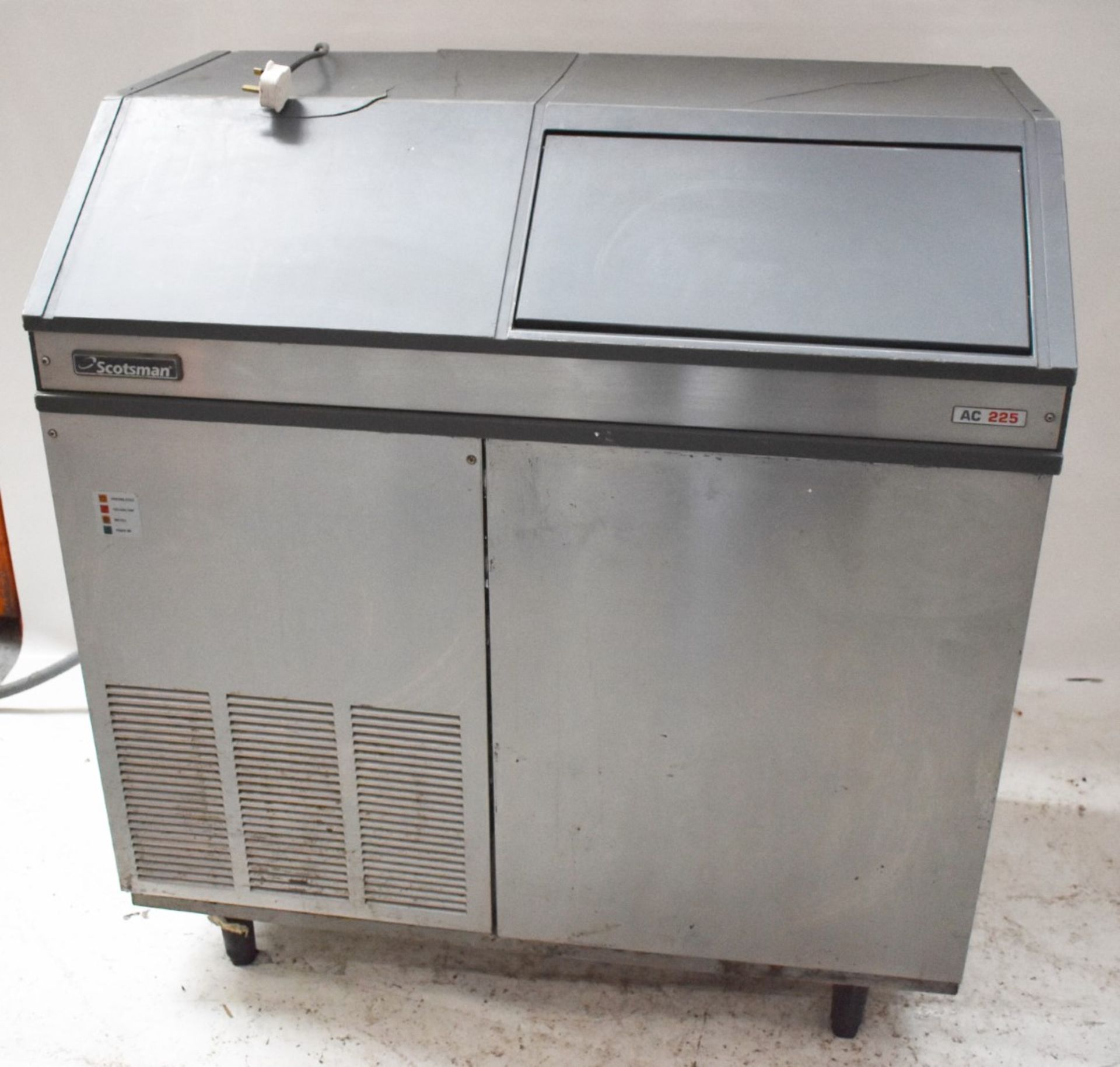 1 x Scotsman Enodis ACM 225 AS Ice Maker - H112 x W107 x D63 cms - CL459 - Ref 256 - Location: