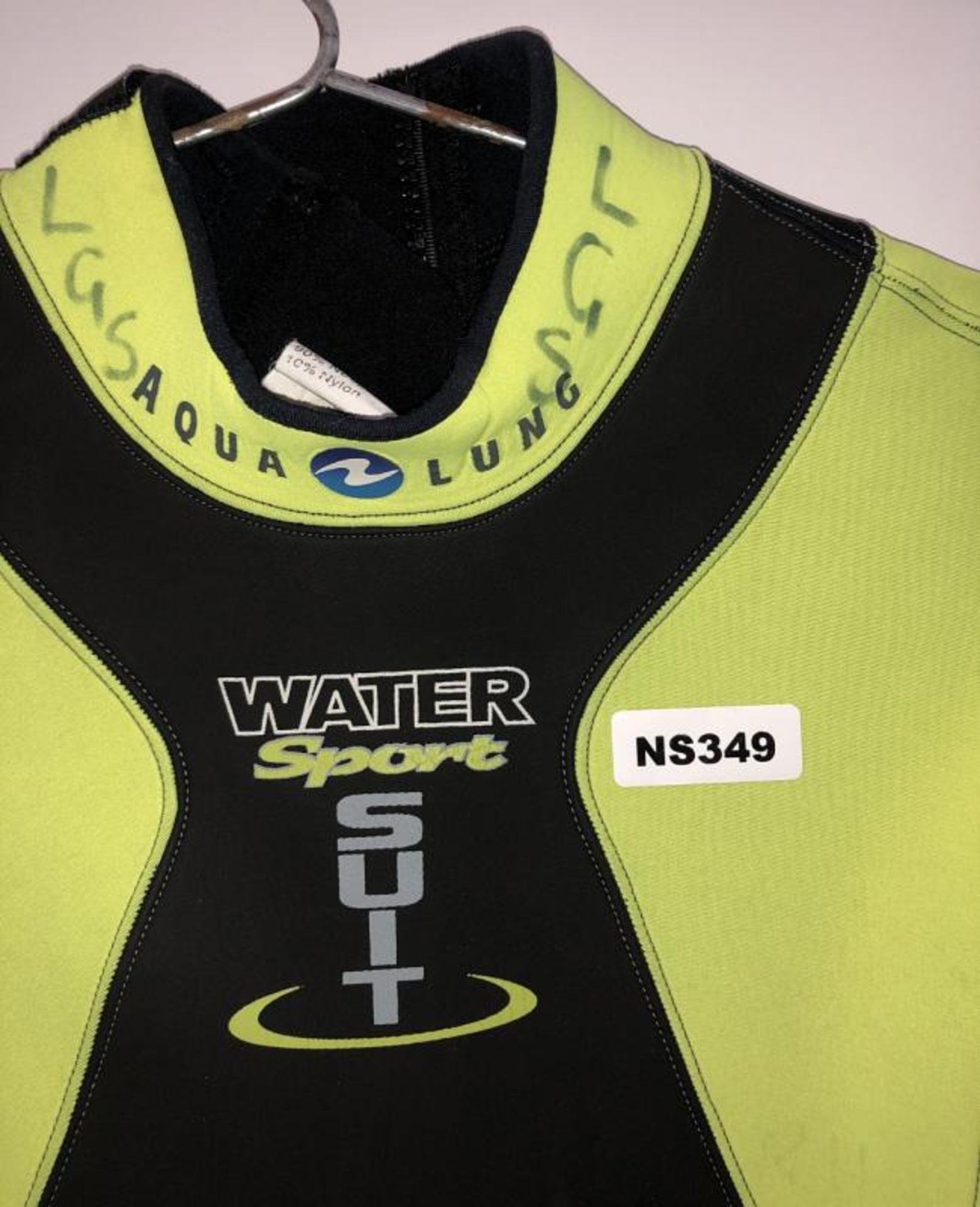3 x Junior Wetsuit's - Ref: NS349, NS351, NS347 - CL349 - Location: Altrincham WA14 - Used In Good C - Image 4 of 10