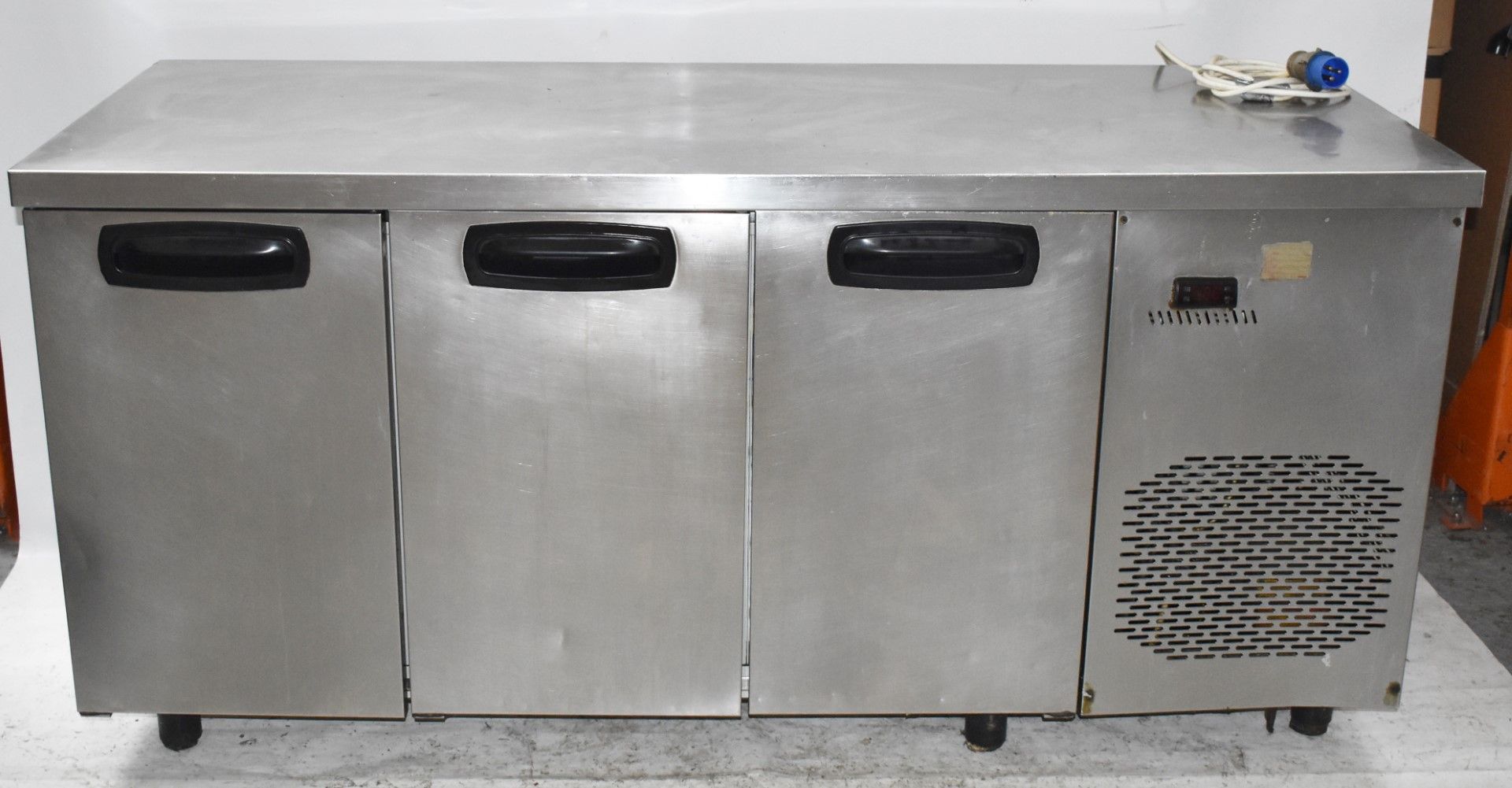 1 x Commercial Three Door Commercial Counter Top Refridgerator - 240v - H87 x W179 x 70 cms -