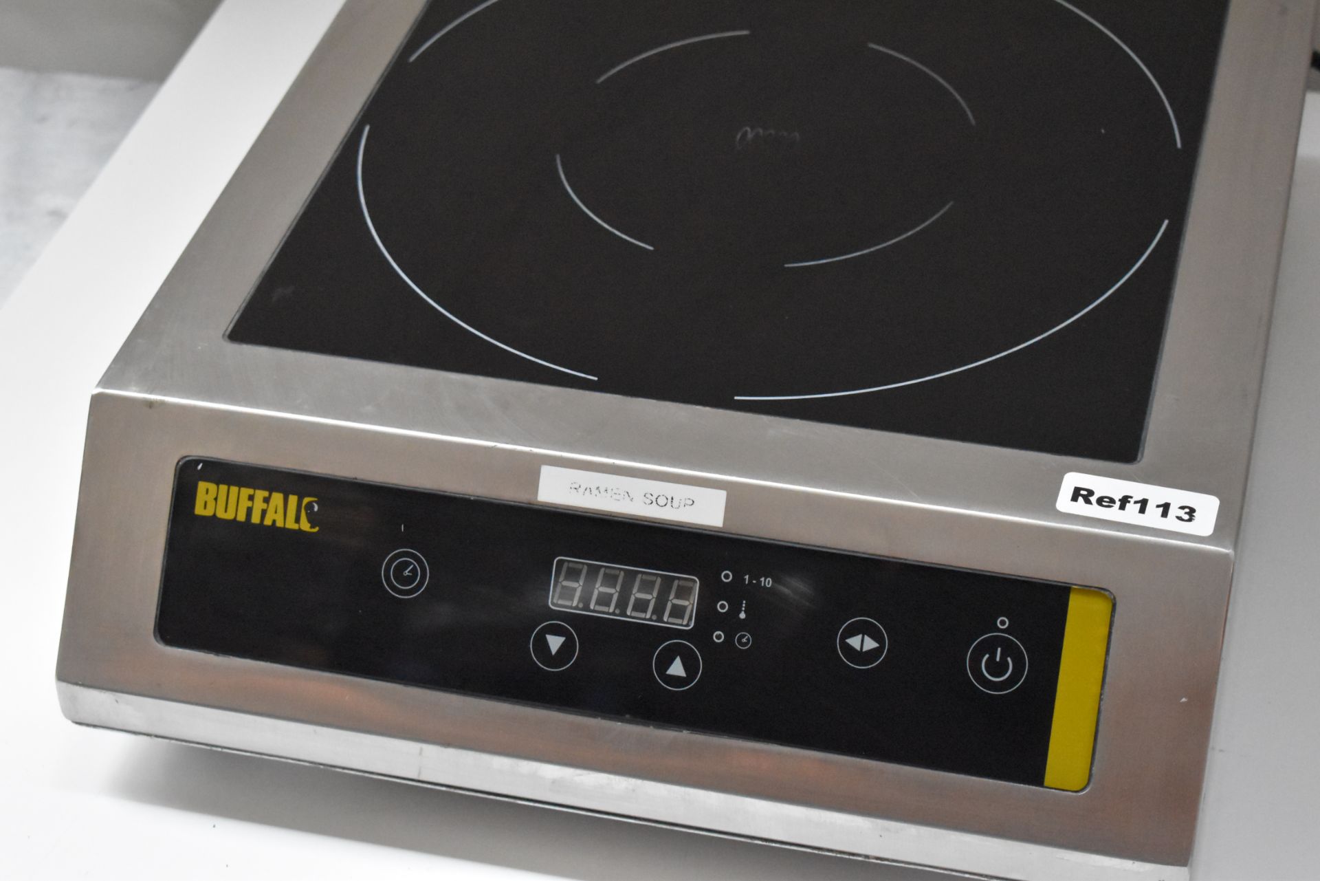 1 x Buffalo CP799 3000W Single Zone Induction Hob - Heavy Duty - 240v - CL232 - Ref113 - Location: - Image 3 of 5