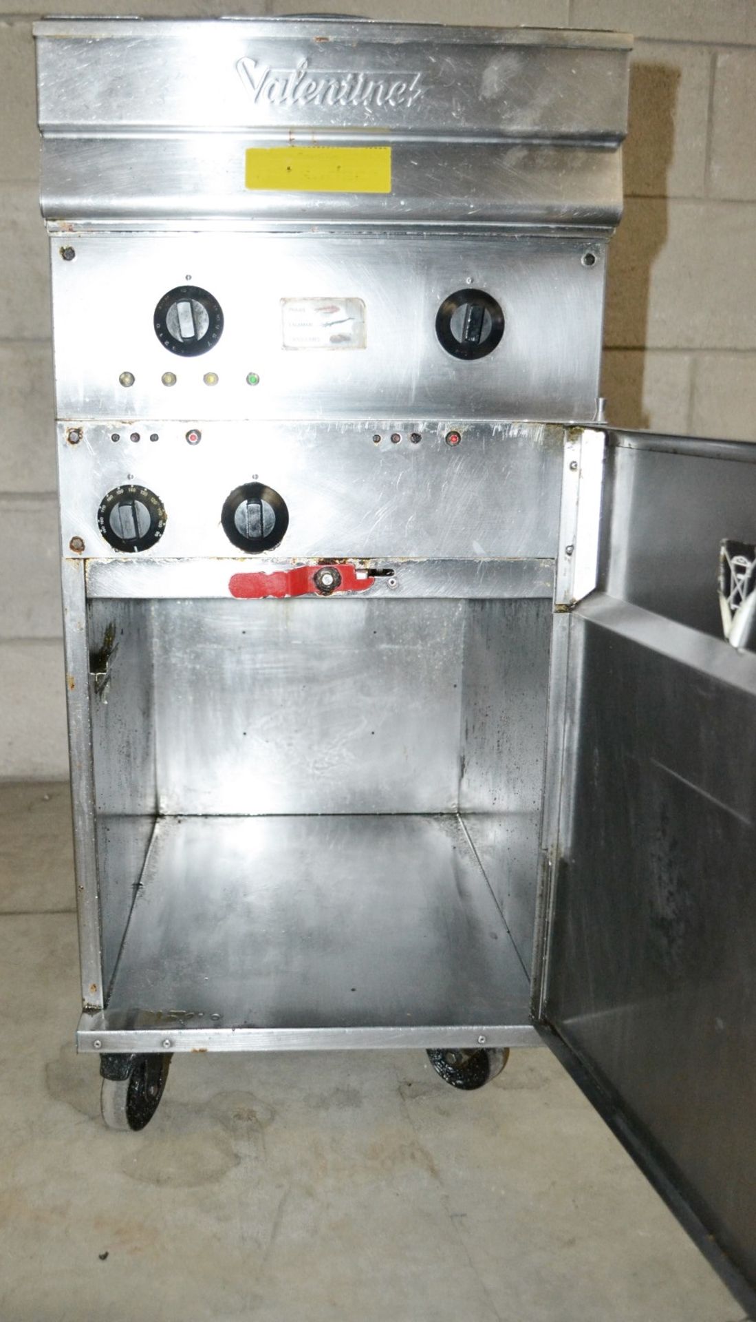 1 x Valentine Freestanding Twin Basket Fryer - Easy Clean Stainless Steel Finish - 15 Litre Capacity - Image 4 of 6