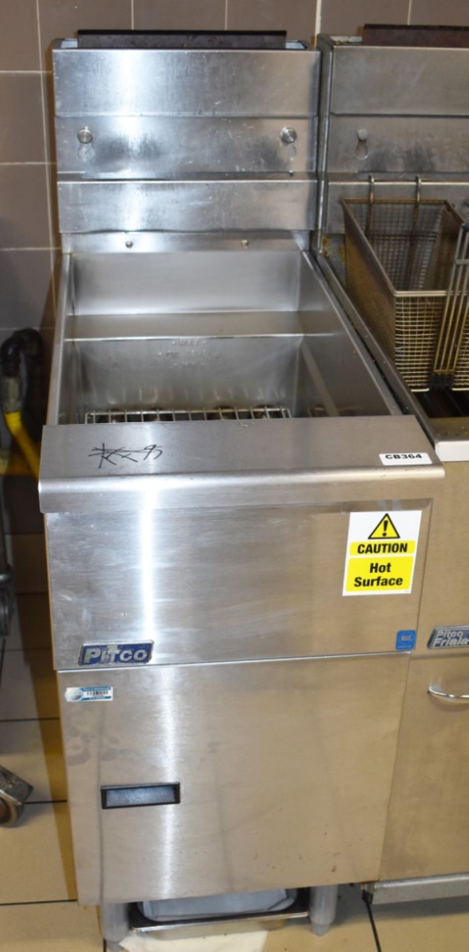 1 x Pitco Twin Basket Single Chamber Commercial Fryer - Natural Gas Stainless Steel Fryer - H85 x - Image 2 of 7