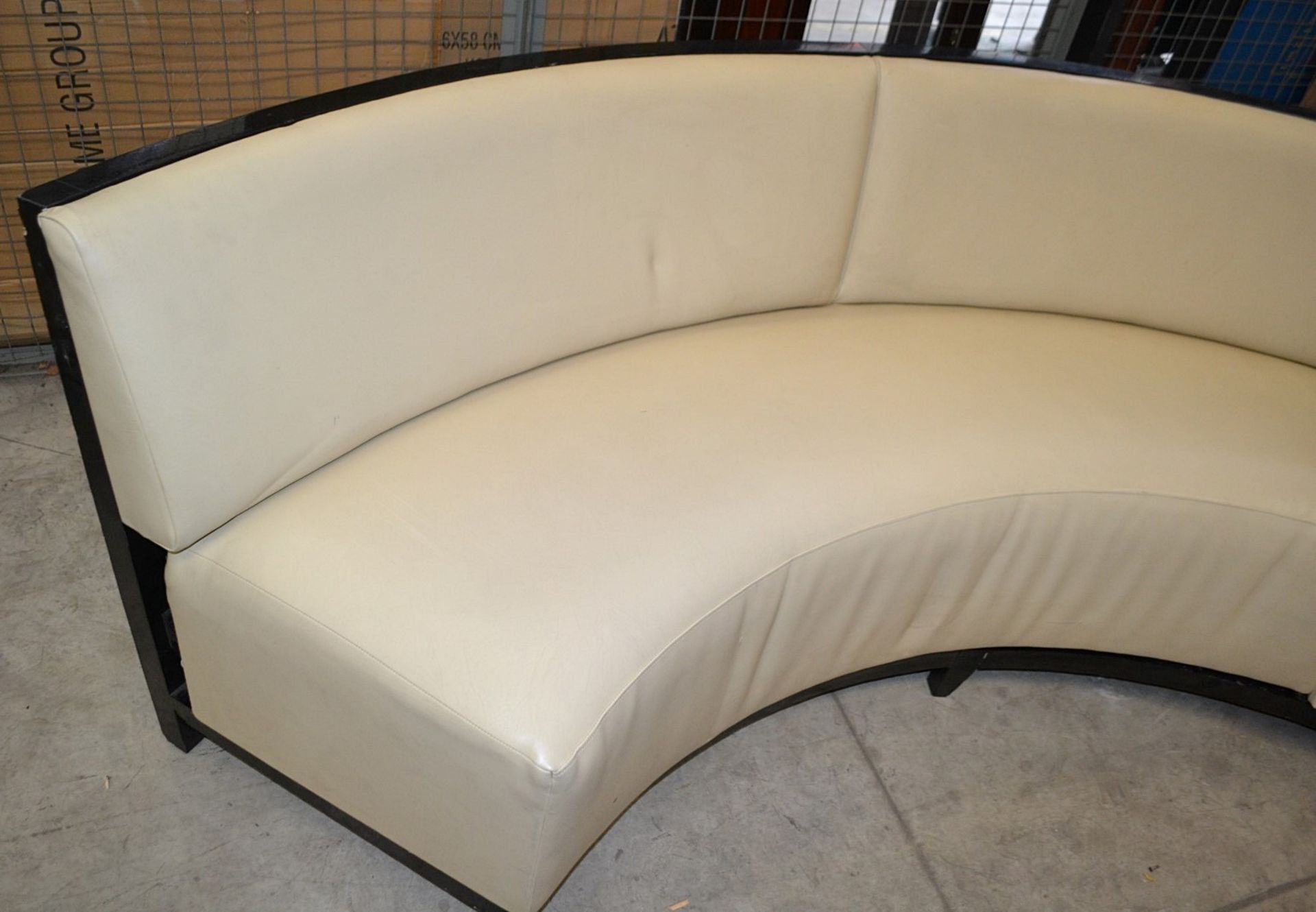 5 x Assorted Sections Of Curved Commercial Seating Upholstered In A Cream Faux Leather - Image 9 of 23