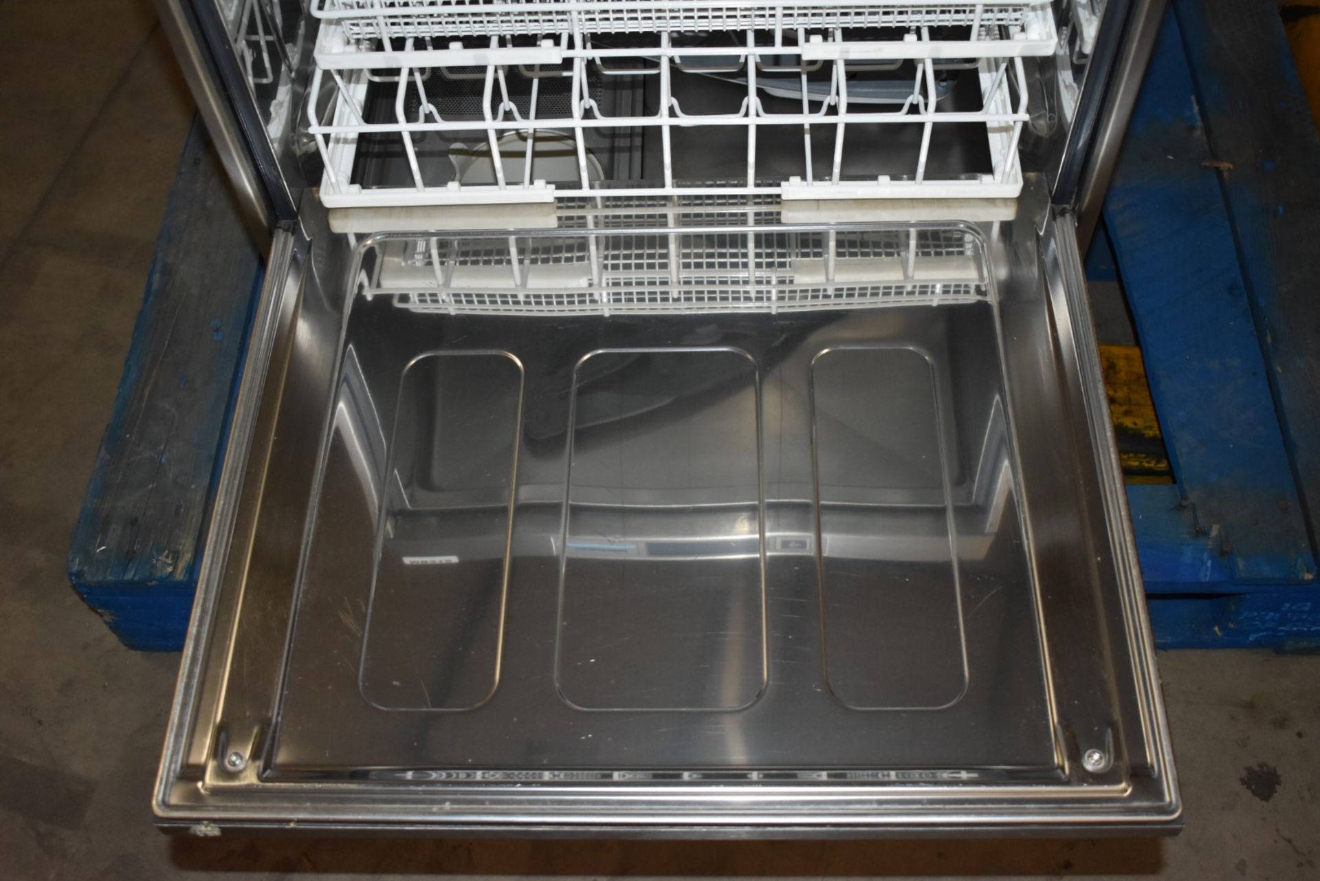 1 x Winterhalter UC-L Undercounter Commercial Dishwasher - 2014 Model With 3 Phase Power - Stainless - Image 11 of 15