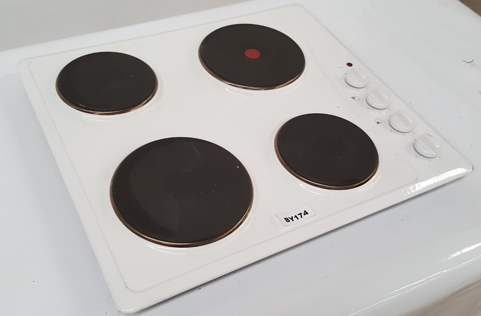 1 x Ignis AKL7000/WH 60 cm Electric Hob White Finish - Ref BY174 - Image 3 of 5