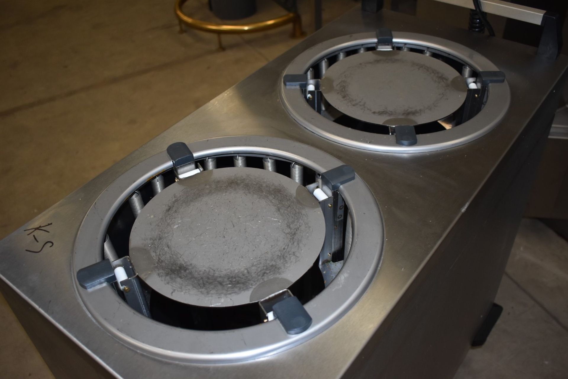 1 x Stainless Steel Twin Chamber Mobile Plate Warmer With Push Bar - Model THN-MS 280 - 280 Plate - Image 3 of 7