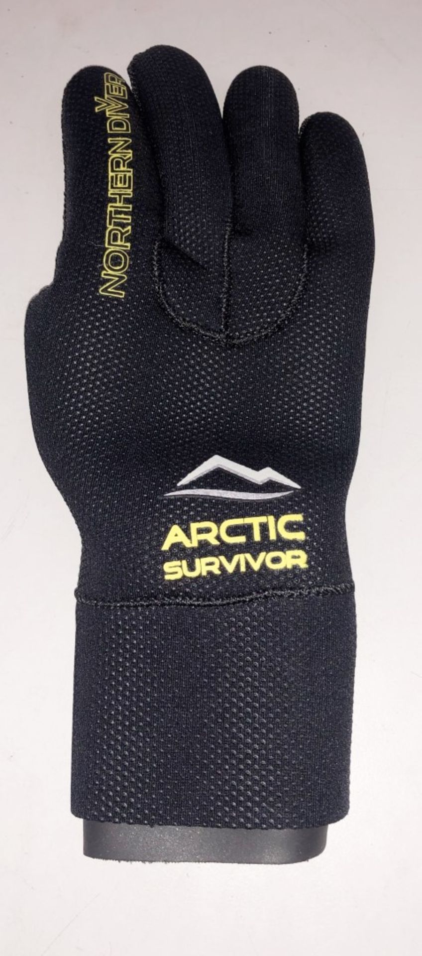 6 Pairs Of New Scuba Gloves - CL349 - Altrincham WA14 - Image 13 of 25