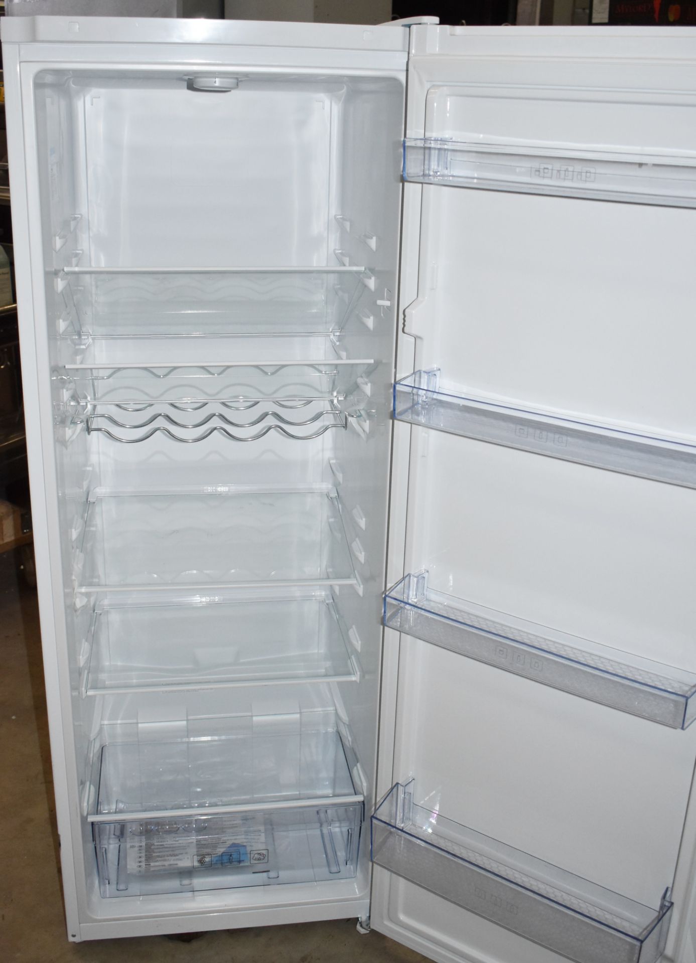 1 x Beko LSG1545W Upright Fridge - Excellent Clean Condition With User Manual and Accessories - - Image 3 of 5