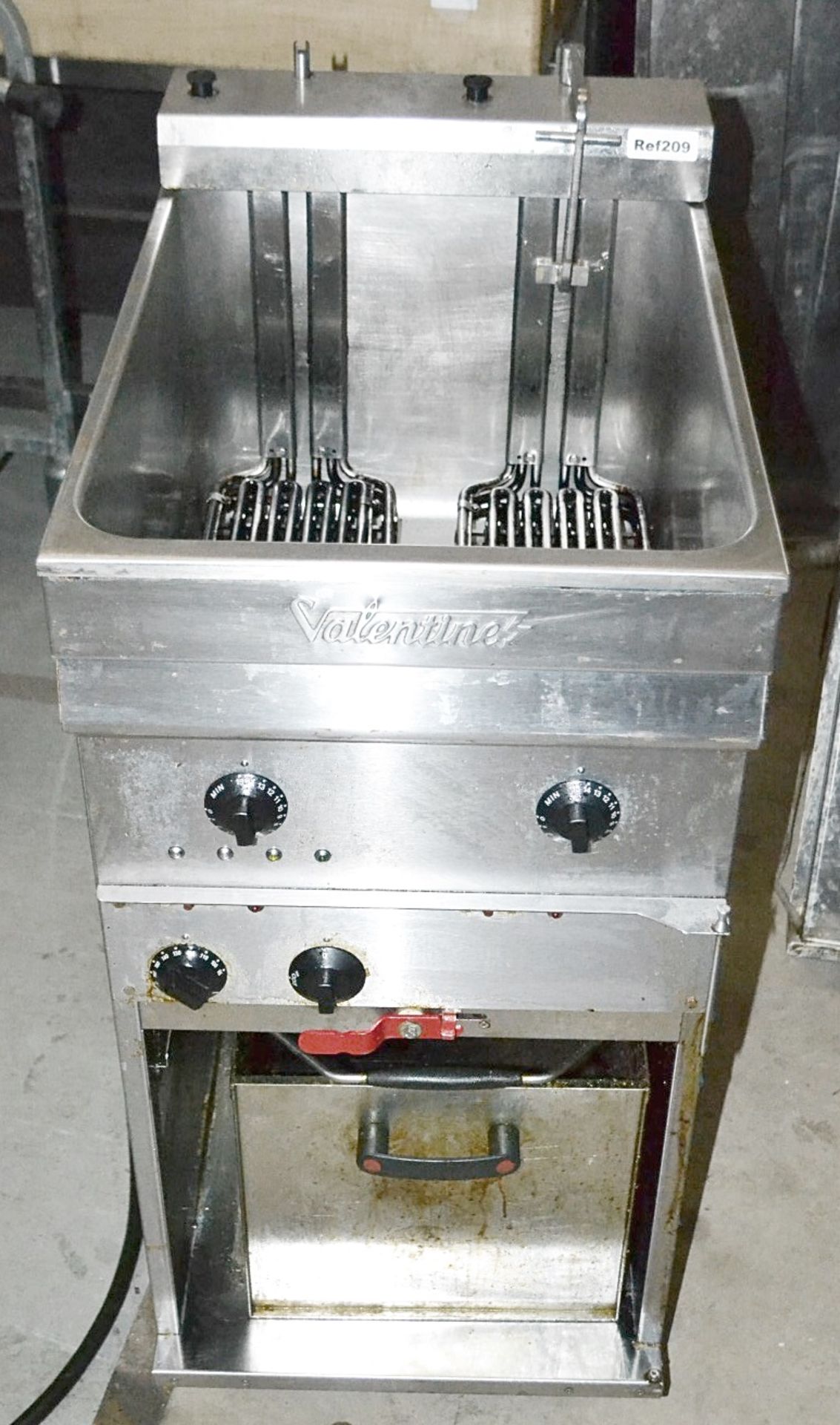 1 x Valentine Freestanding Twin Basket Fryer - Easy Clean Stainless Steel Finish - 15 Litre Capacity - Image 2 of 4