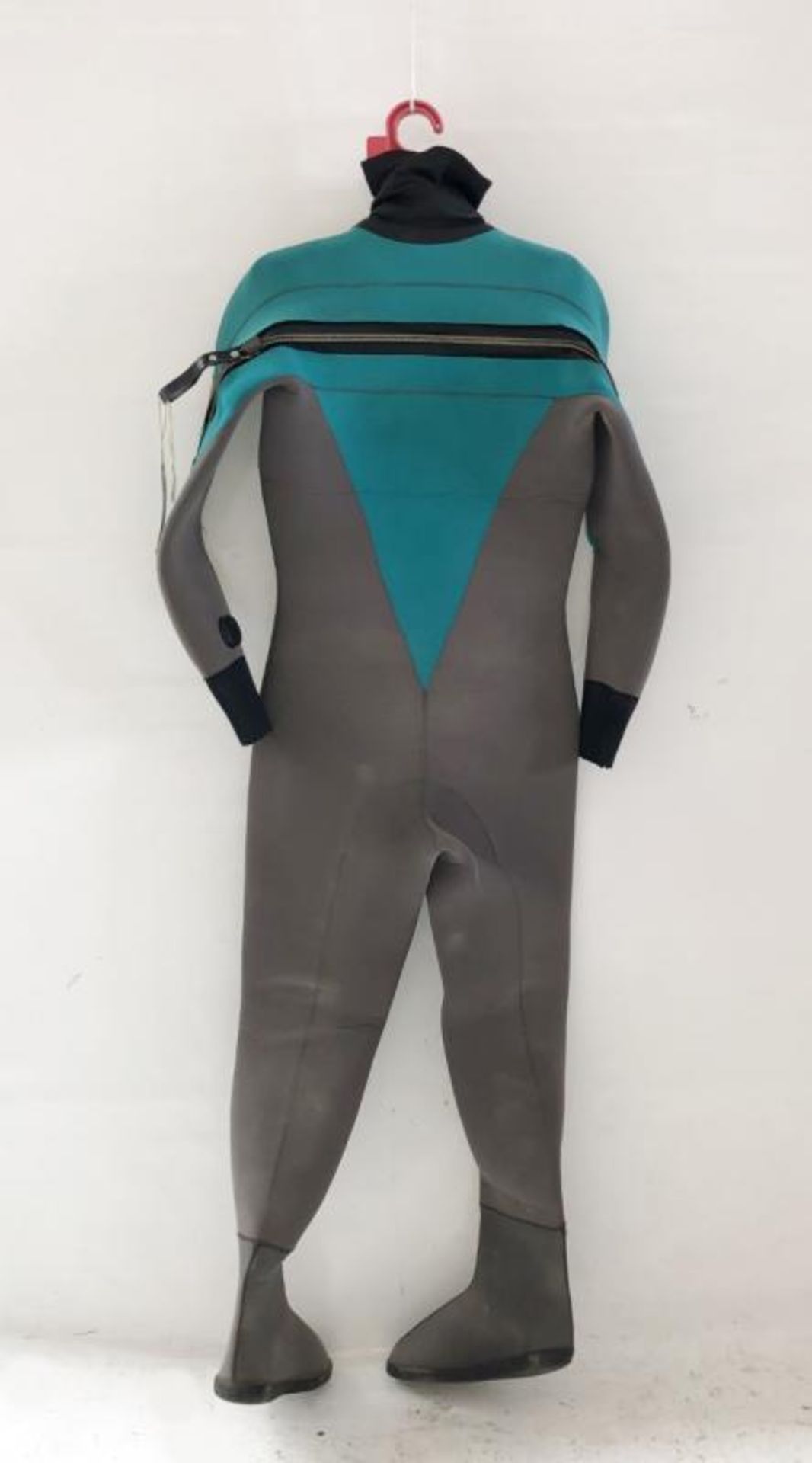 1 x Full Grey and Turquoise Wetsuit - Ref: NS361 - CL349 - Location: Altrincham WA14 - Image 5 of 8