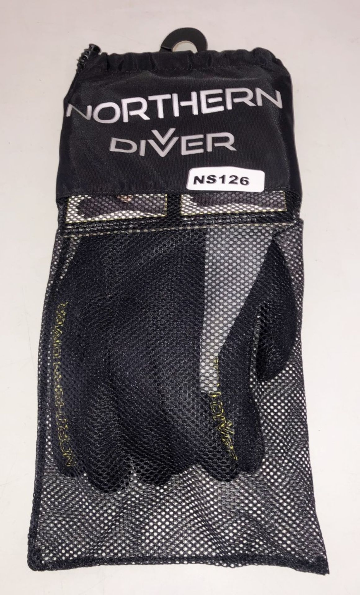 6 Pairs Of New Scuba Gloves - CL349 - Altrincham WA14 - Image 20 of 25