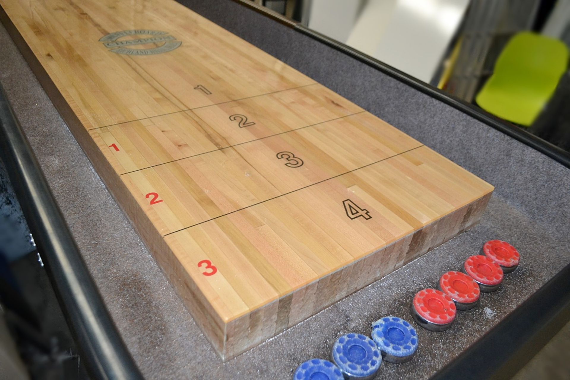 1 x 22-Foot 'Grand Champion Nordic Edition' Elite Shuffleboard Table With Electronic Scoreboard - Image 12 of 12