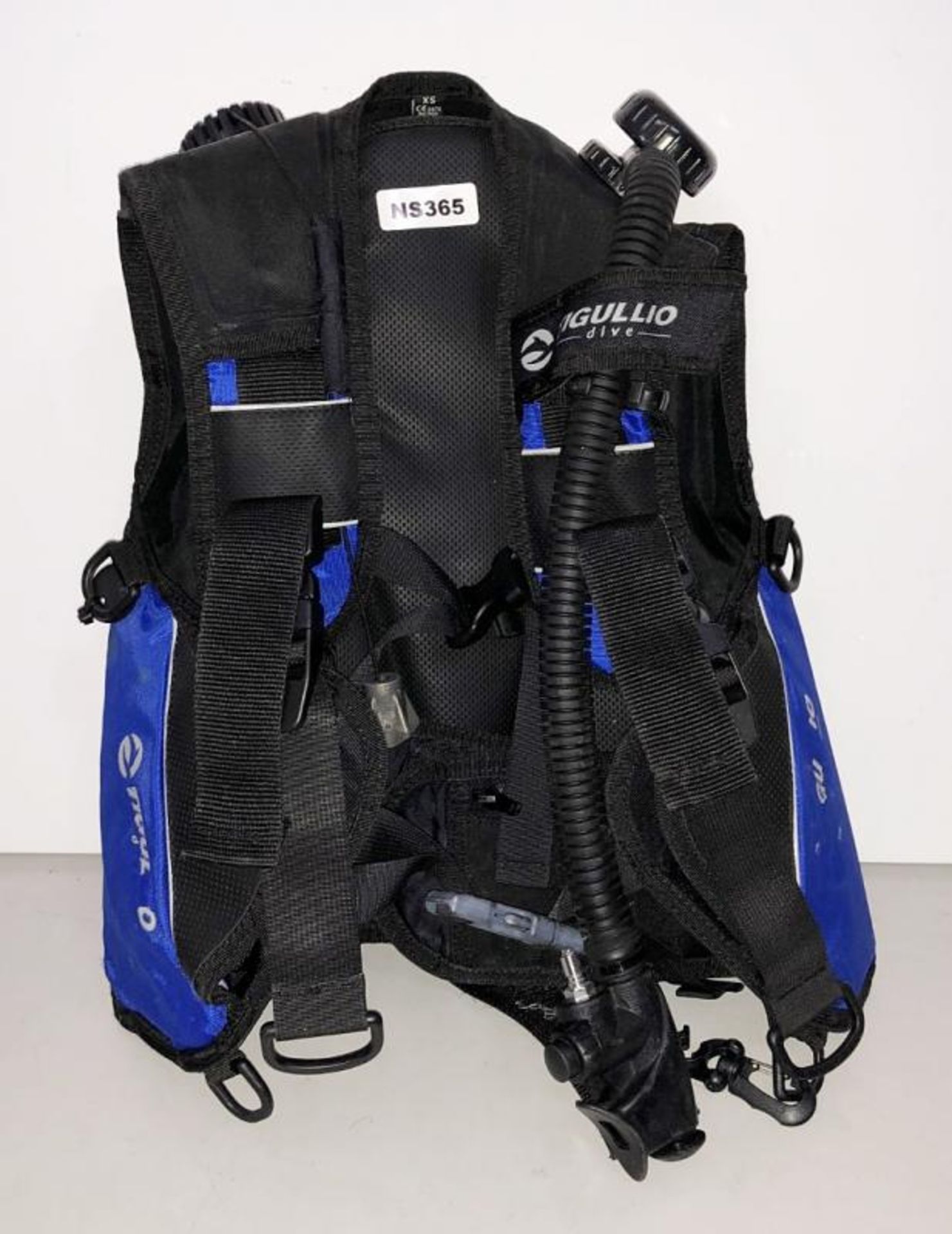 1 x XS Tigulio Dive BCD In Blue and Black - Ref: NS365 - CL349 - Location: Altrincham WA14