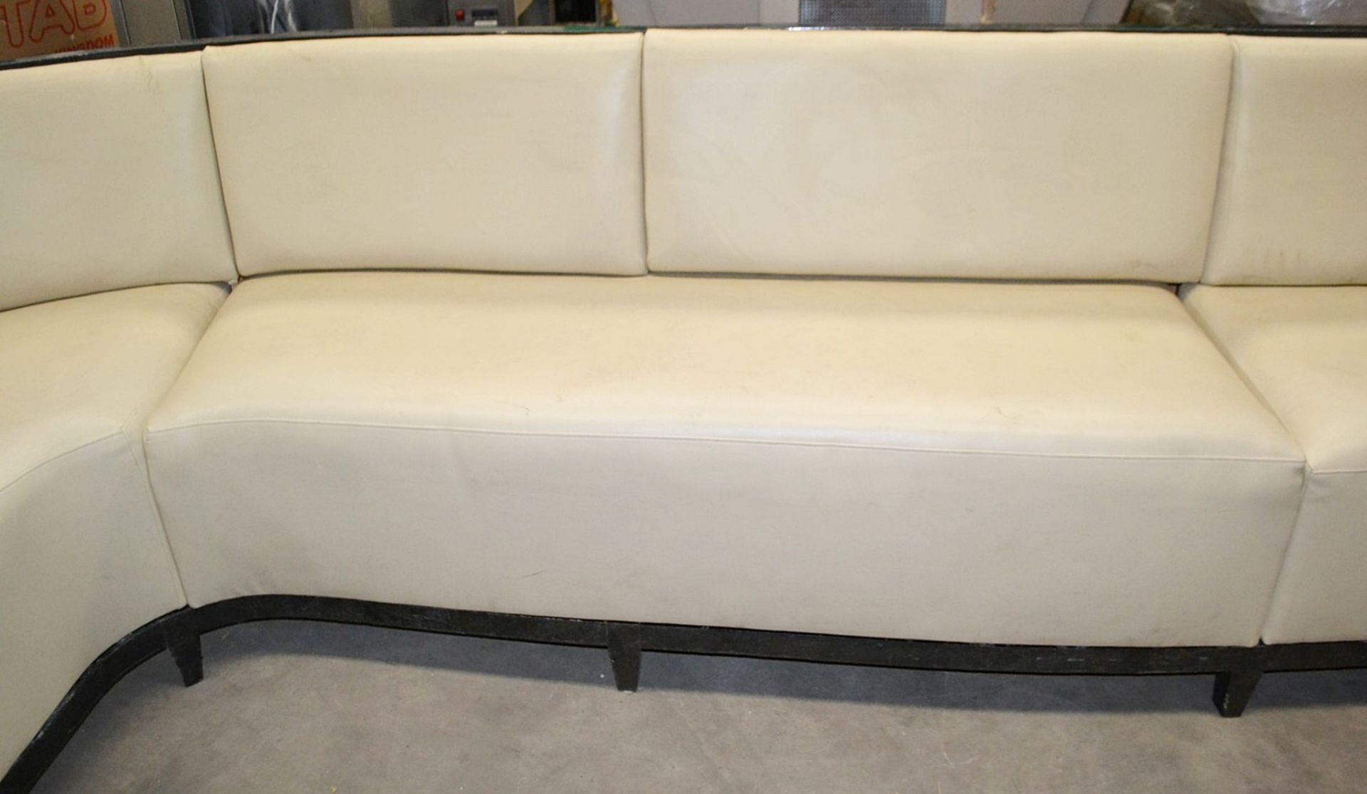 5 x Assorted Sections Of Curved Commercial Seating Upholstered In A Cream Faux Leather - Image 18 of 23