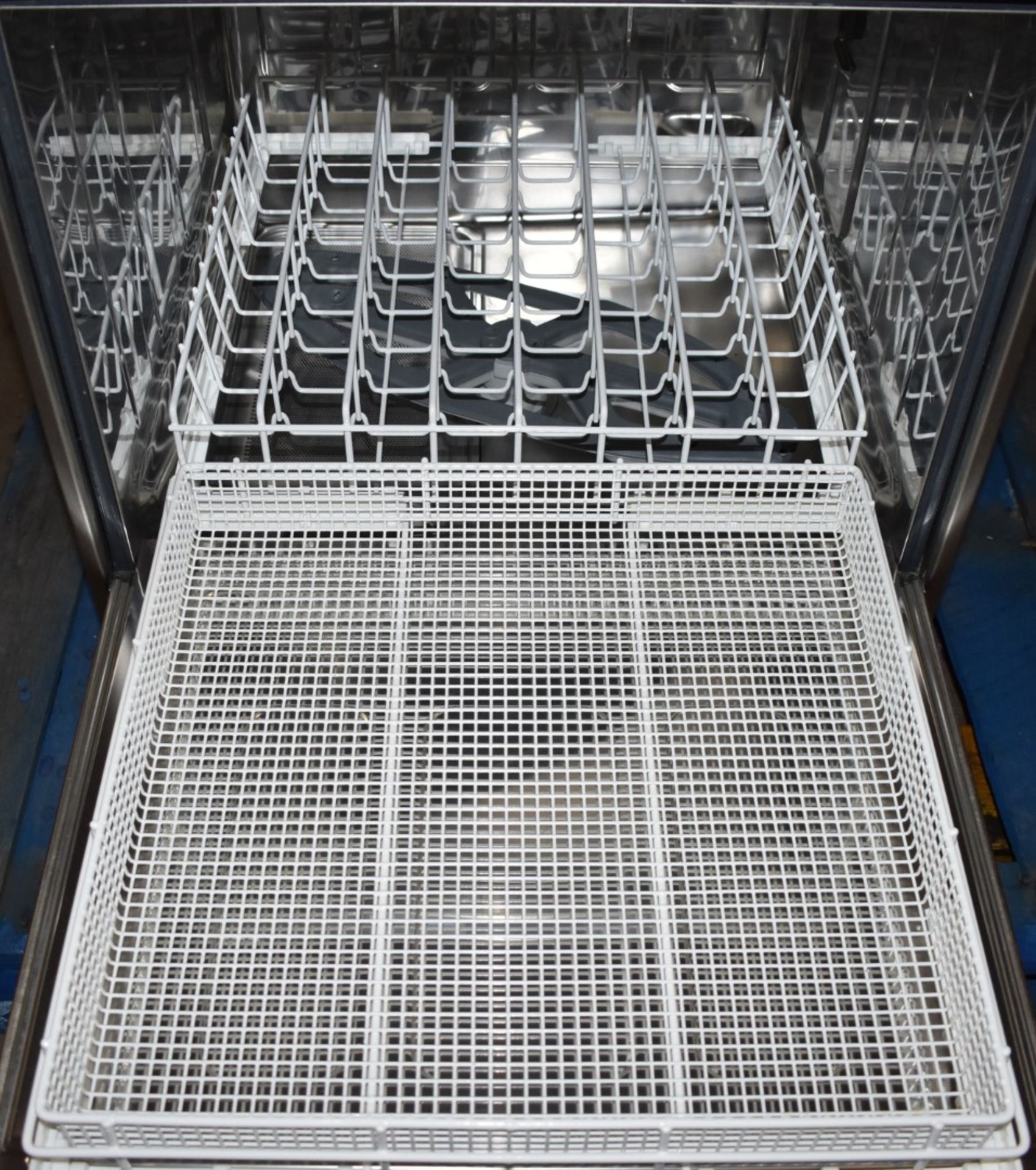 1 x Winterhalter UC-L Undercounter Commercial Dishwasher - 2014 Model With 3 Phase Power - Stainless - Image 15 of 15