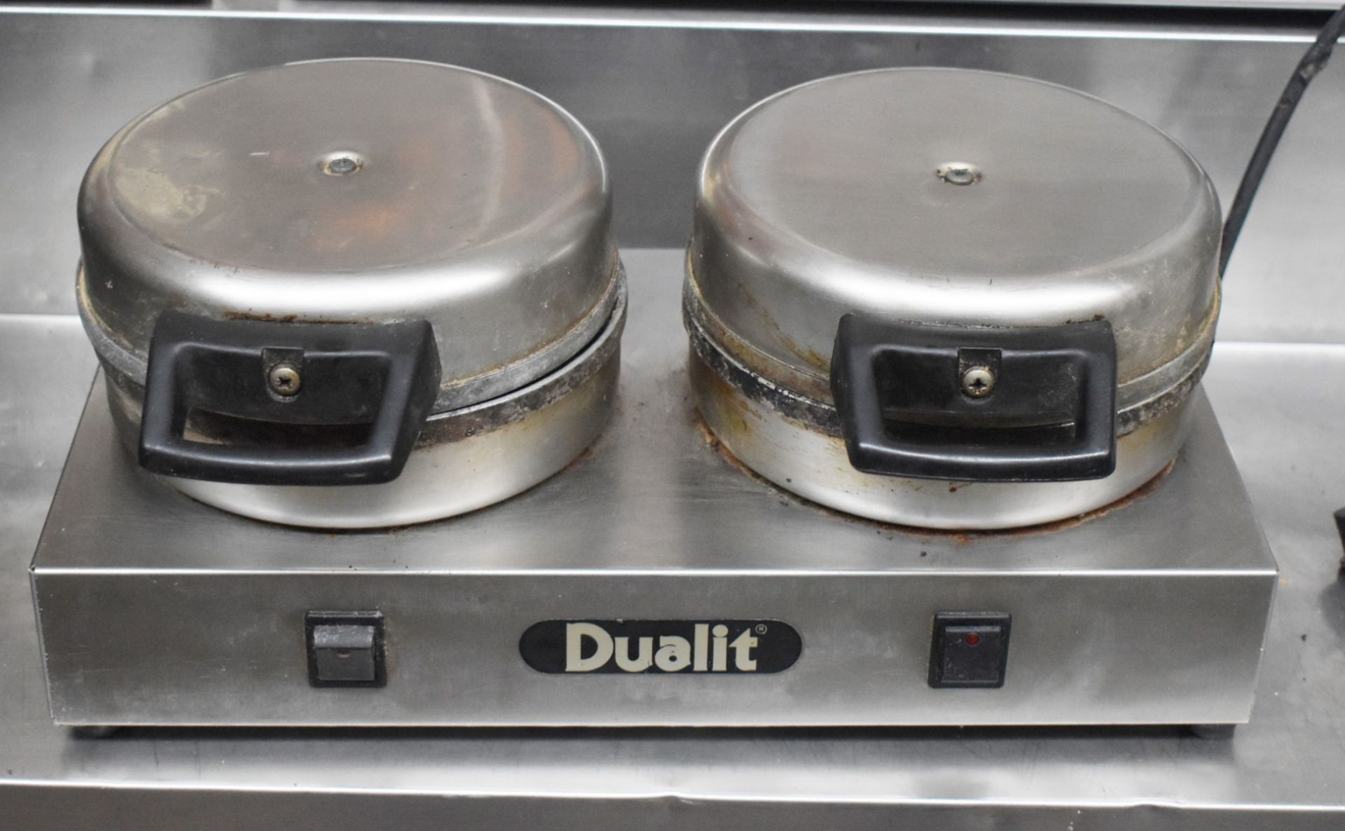 1 x Dualit CTSGB Stainless Steel Commercial Contact Grill Toastie Maker - 40 x 23 cms - CL459 - - Image 2 of 4