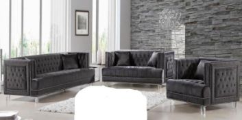 1 x HOUSE OF SPARKLES 'Beckett' 3-Piece Sofa Set - Upholstered In A Silvery Light Grey Velvet