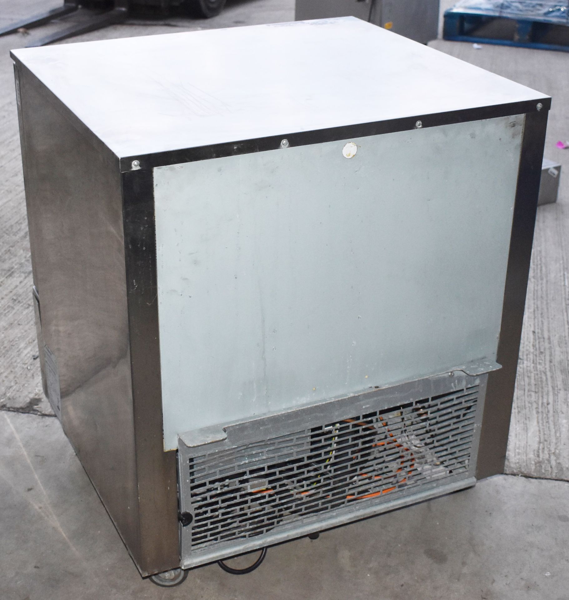 1 x Foster BCT15-7 Blast Chiller / Freezer  240v - CL454 - H89 x W75 x D69 cms - Ref MB254 - - Image 3 of 4